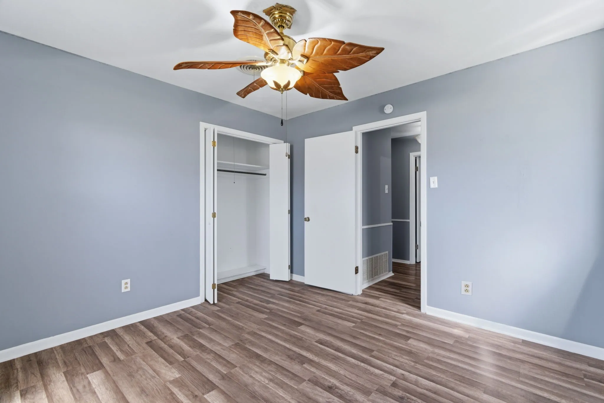 Single Family Residence For Sale in Eastland County , 1408 Primrose Lane, Cisco, Texas 76437, 3 Bedroom, 2 Bathroom, 2 Garage spaces, 1,506 Sqft, built in 1975, Preowned, mls#21215290, Real Estate Agent in Cisco, Homes For Sale in Eastland county, Homes For Sale in Cisco, Realtor in Cisco Texas, Real Estate Brokerage Independent Realty Texas, Luminita Cordes Realtor