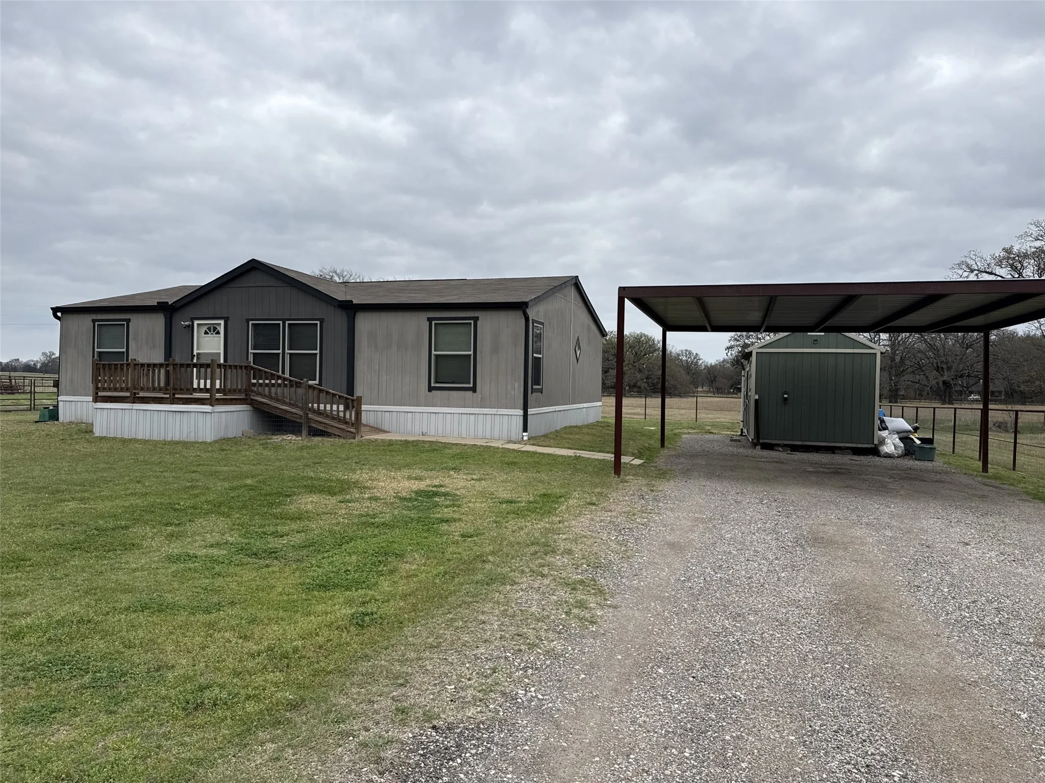 Mobile Home For Rent in Van Zandt County , 894 Fm 1395, Edgewood, Texas 75117, 3 Bedroom, 2 Bathroom, Garage spaces, 1,232 Sqft, built in 2021, Preowned, mls#21215950, Real Estate Agent in Edgewood, Homes For Rent in Van Zandt county, Homes For Rent in Edgewood, Realtor in Edgewood Texas, Real Estate Brokerage Independent Realty Texas, Luminita Cordes Realtor