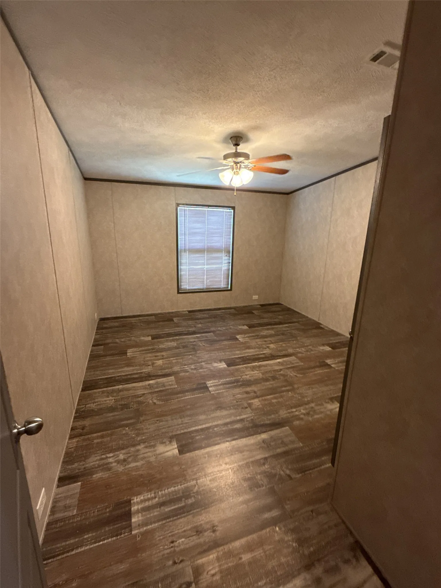 Mobile Home For Rent in Van Zandt County , 894 Fm 1395, Edgewood, Texas 75117, 3 Bedroom, 2 Bathroom, Garage spaces, 1,232 Sqft, built in 2021, Preowned, mls#21215950, Real Estate Agent in Edgewood, Homes For Rent in Van Zandt county, Homes For Rent in Edgewood, Realtor in Edgewood Texas, Real Estate Brokerage Independent Realty Texas, Luminita Cordes Realtor