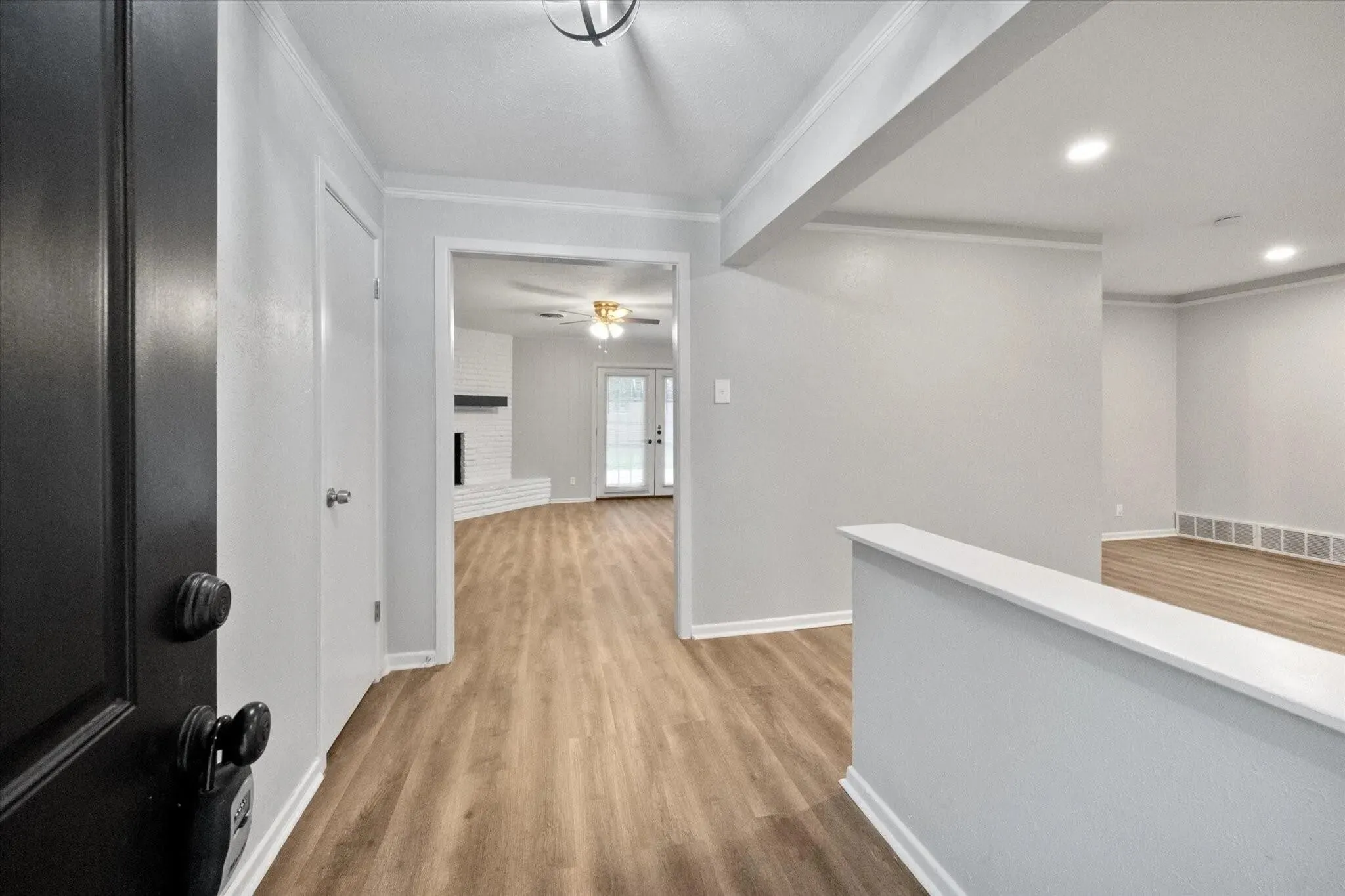 Single Family Residence For Sale in Tarrant County , 7821 Regency Lane, Fort Worth, Texas 76134, 3 Bedrooms, 2 Bathrooms, 2 Garage spaces, 1,946 Sqft, built in 1963, Preowned, Price $264,000, mls#21211272, Real Estate Agent in Fort Worth, Homes For Sale in Tarrant county, Homes For Sale in Fort Worth, Realtor in Fort Worth Texas, Real Estate Brokerage Independent Realty Texas, Luminita Cordes Realtor