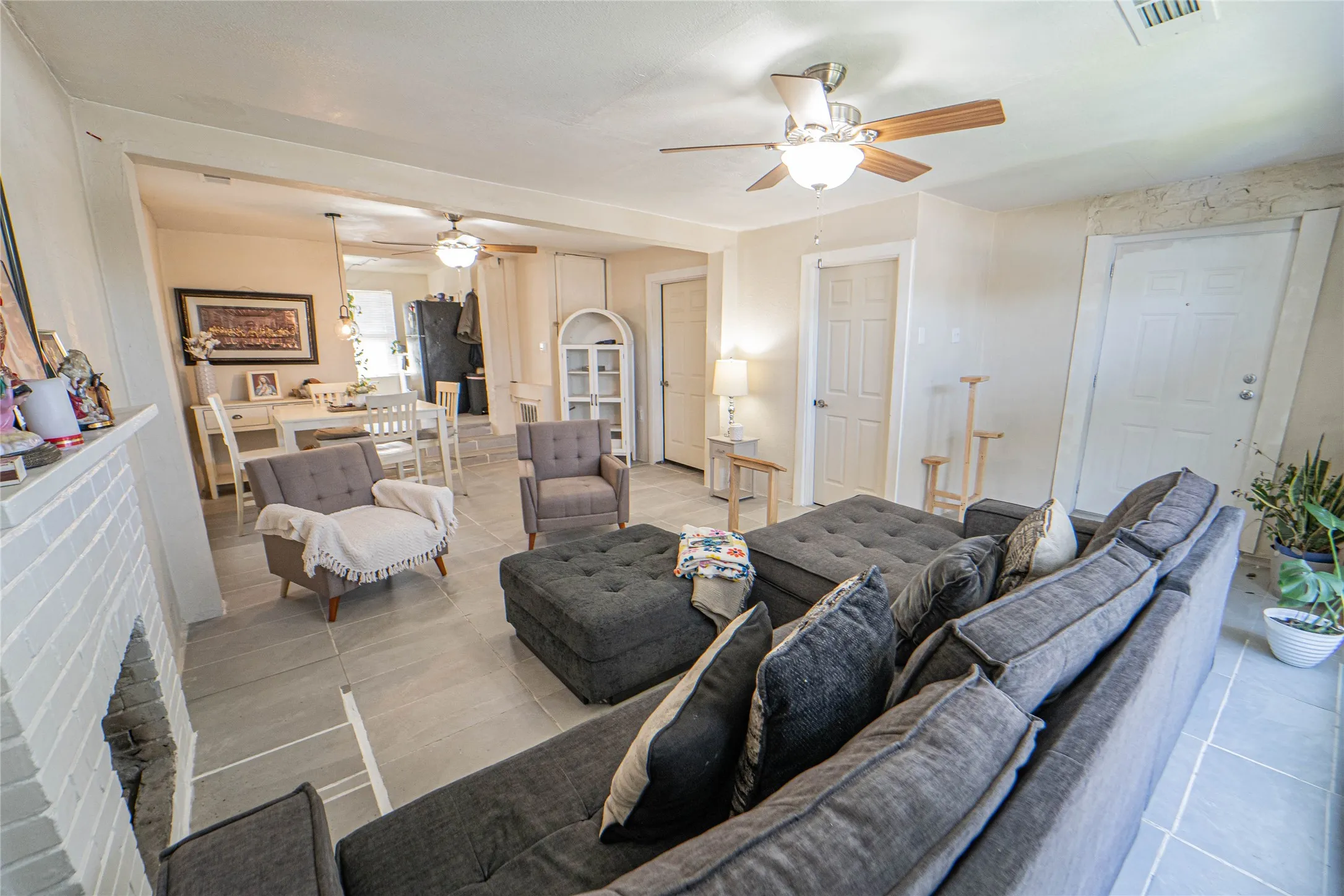 Single Family Residence For Sale in Stephens County , 903 W Wheeler Street, Breckenridge, Texas 76424, 2 Bedrooms, 1 Bathroom, Garage spaces, 1,165 Sqft, built in 1948, Price $109,500, mls#21210462, Real Estate Agent in Breckenridge, Homes For Sale in Stephens county, Homes For Sale in Breckenridge, Realtor in Breckenridge Texas, Real Estate Brokerage Independent Realty Texas, Luminita Cordes Realtor