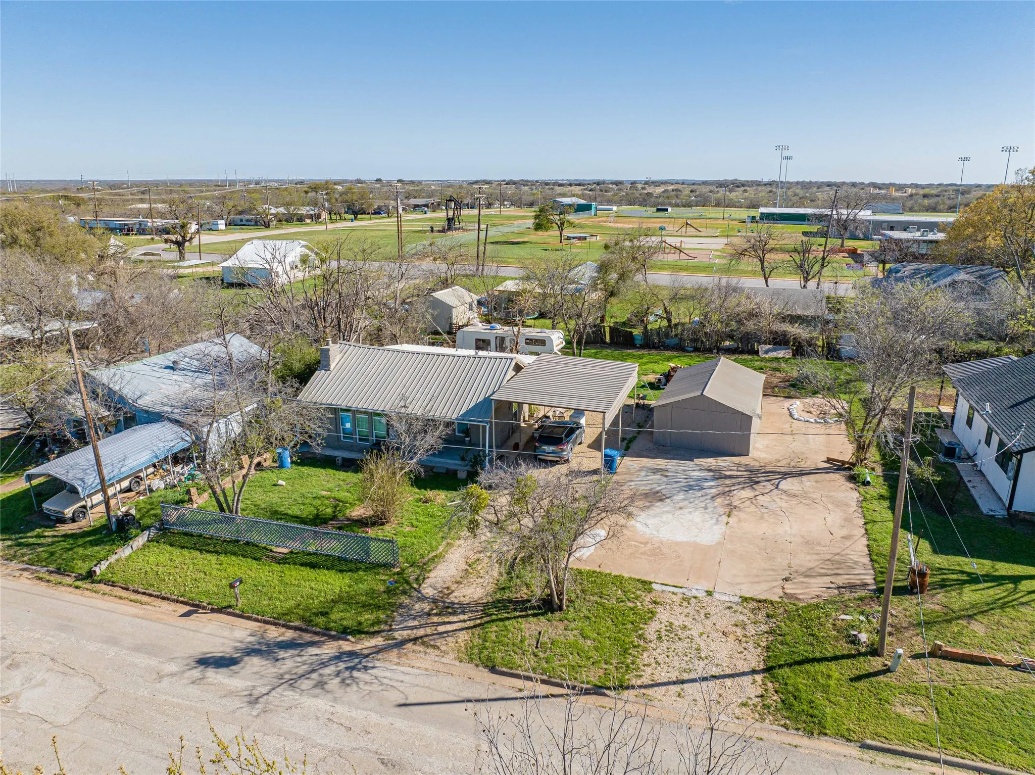 Single Family Residence For Sale in Stephens County , 903 W Wheeler Street, Breckenridge, Texas 76424, 2 Bedrooms, 1 Bathroom, Garage spaces, 1,165 Sqft, built in 1948, Price $109,500, mls#21210462, Real Estate Agent in Breckenridge, Homes For Sale in Stephens county, Homes For Sale in Breckenridge, Realtor in Breckenridge Texas, Real Estate Brokerage Independent Realty Texas, Luminita Cordes Realtor