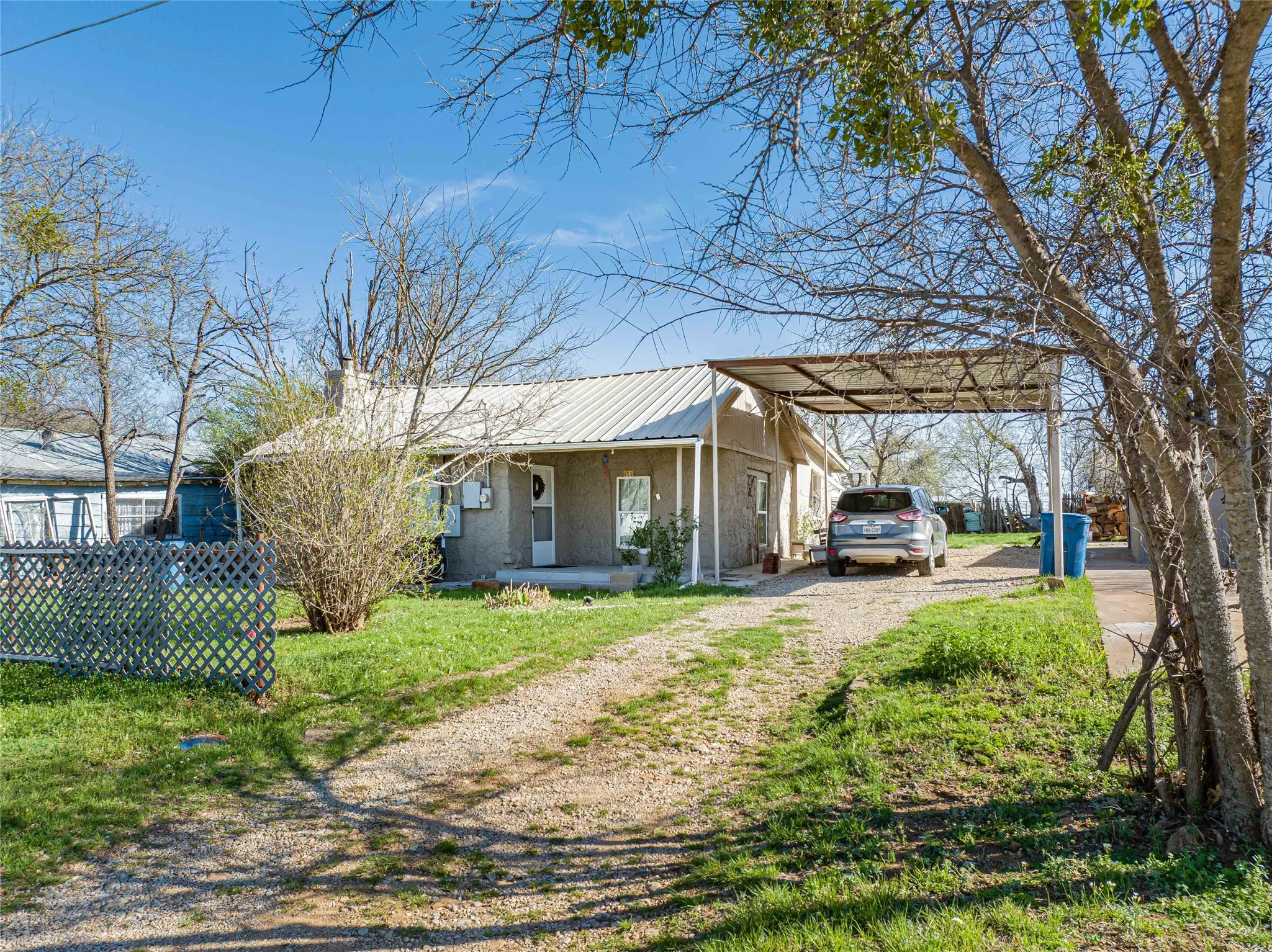 Single Family Residence For Sale in Stephens County , 903 W Wheeler Street, Breckenridge, Texas 76424, 2 Bedrooms, 1 Bathroom, Garage spaces, 1,165 Sqft, built in 1948, Price $109,500, mls#21210462, Real Estate Agent in Breckenridge, Homes For Sale in Stephens county, Homes For Sale in Breckenridge, Realtor in Breckenridge Texas, Real Estate Brokerage Independent Realty Texas, Luminita Cordes Realtor