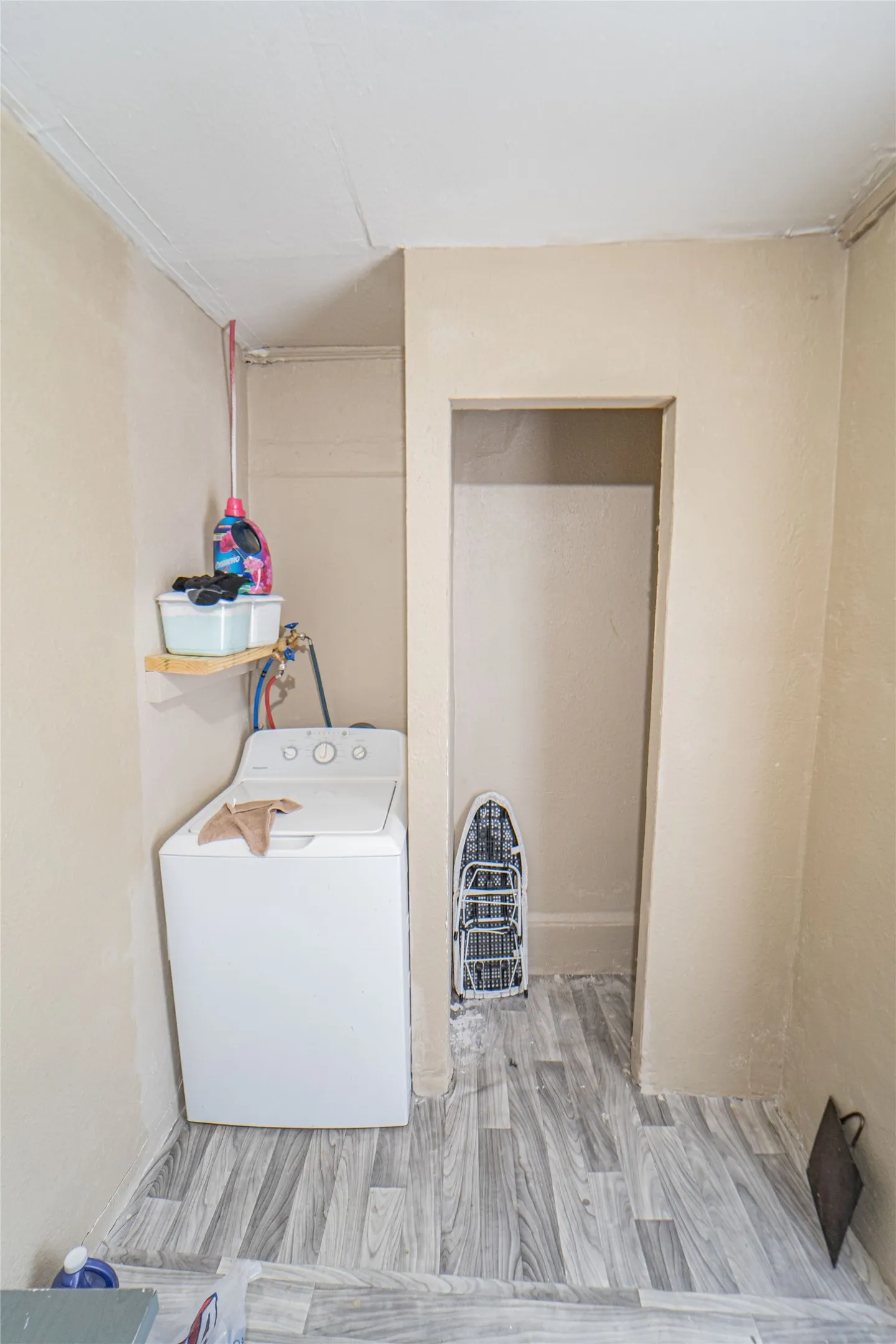 Single Family Residence For Sale in Stephens County , 903 W Wheeler Street, Breckenridge, Texas 76424, 2 Bedrooms, 1 Bathroom, Garage spaces, 1,165 Sqft, built in 1948, Price $109,500, mls#21210462, Real Estate Agent in Breckenridge, Homes For Sale in Stephens county, Homes For Sale in Breckenridge, Realtor in Breckenridge Texas, Real Estate Brokerage Independent Realty Texas, Luminita Cordes Realtor