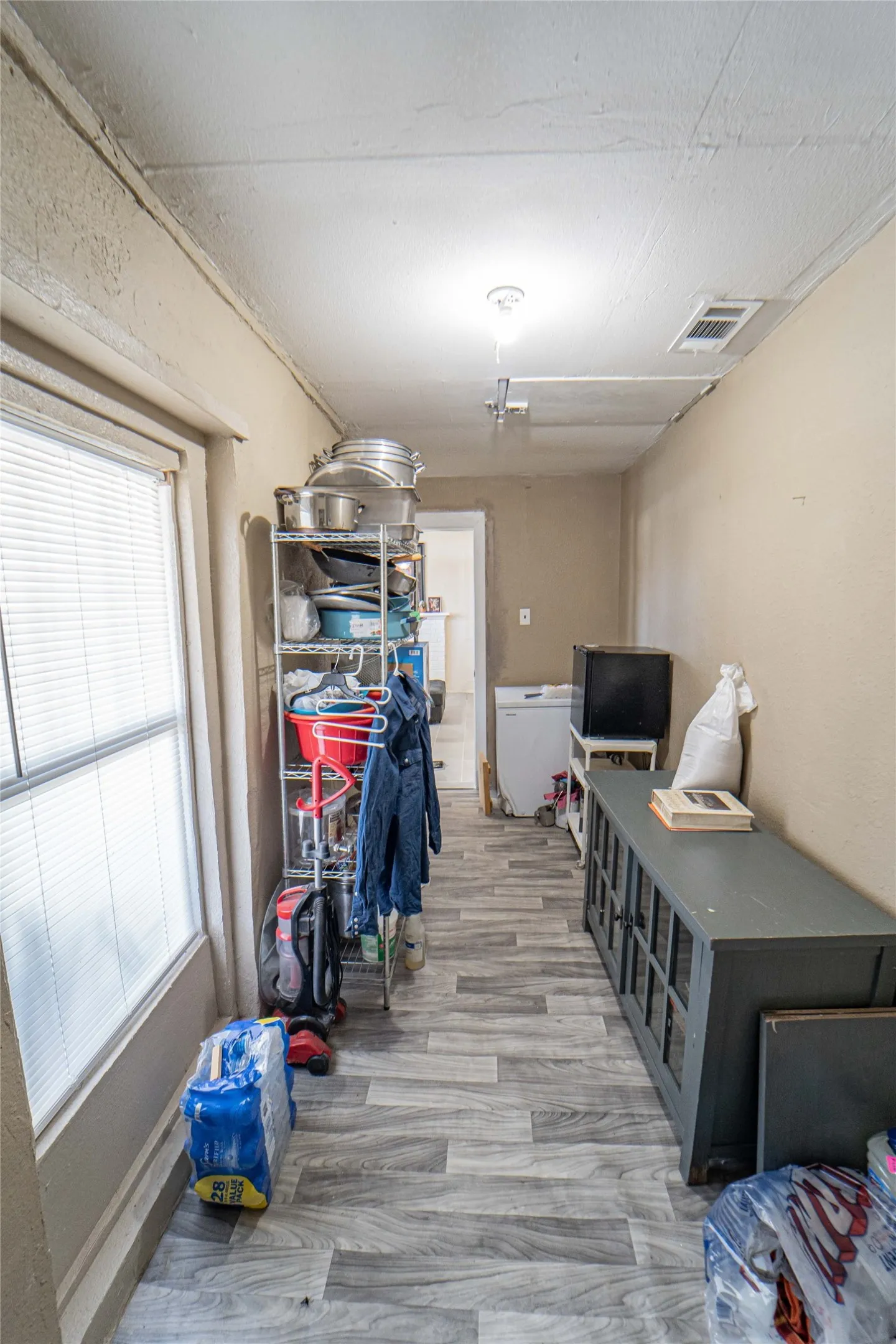 Single Family Residence For Sale in Stephens County , 903 W Wheeler Street, Breckenridge, Texas 76424, 2 Bedrooms, 1 Bathroom, Garage spaces, 1,165 Sqft, built in 1948, Price $109,500, mls#21210462, Real Estate Agent in Breckenridge, Homes For Sale in Stephens county, Homes For Sale in Breckenridge, Realtor in Breckenridge Texas, Real Estate Brokerage Independent Realty Texas, Luminita Cordes Realtor