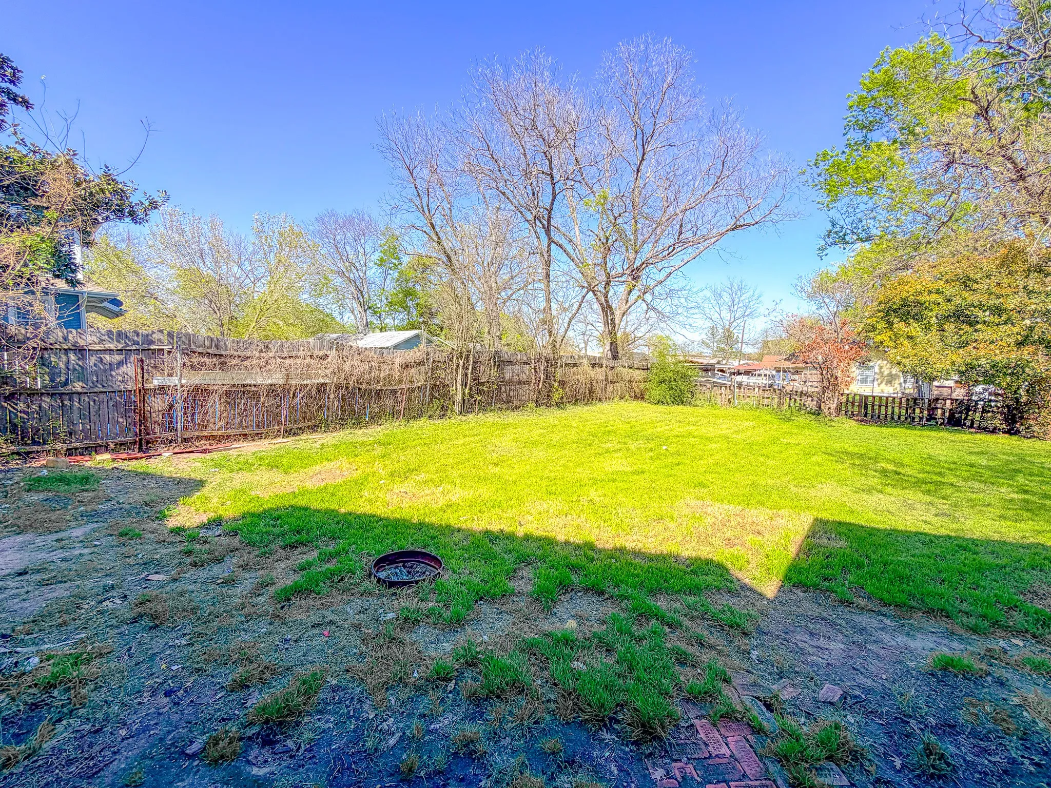 Single Family Residence For Sale in Navarro County , 409 S 31st Street, Corsicana, Texas 75110, 3 Bedrooms, 2 Bathrooms, 1 Garage spaces, 1,743 Sqft, built in 1945, Price $155,000, mls#21214234, Real Estate Agent in Corsicana, Homes For Sale in Navarro county, Homes For Sale in Corsicana, Realtor in Corsicana Texas, Real Estate Brokerage Independent Realty Texas, Luminita Cordes Realtor