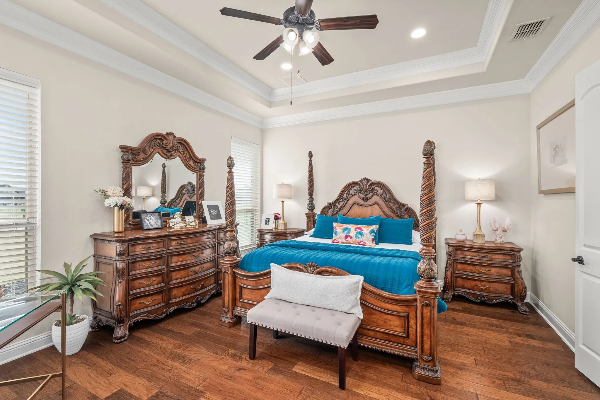 Single Family Residence For Sale in Grayson County , 1120 Macgregor Lane, Gunter, Texas 75058, 4 Bedroom, 3 Bathroom, 3 Garage spaces, 3,364 Sqft, built in 2016, mls#21215926, Real Estate Agent in Gunter, Homes For Sale in Grayson county, Homes For Sale in Gunter, Realtor in Gunter Texas, Real Estate Brokerage Independent Realty Texas, Luminita Cordes Realtor
