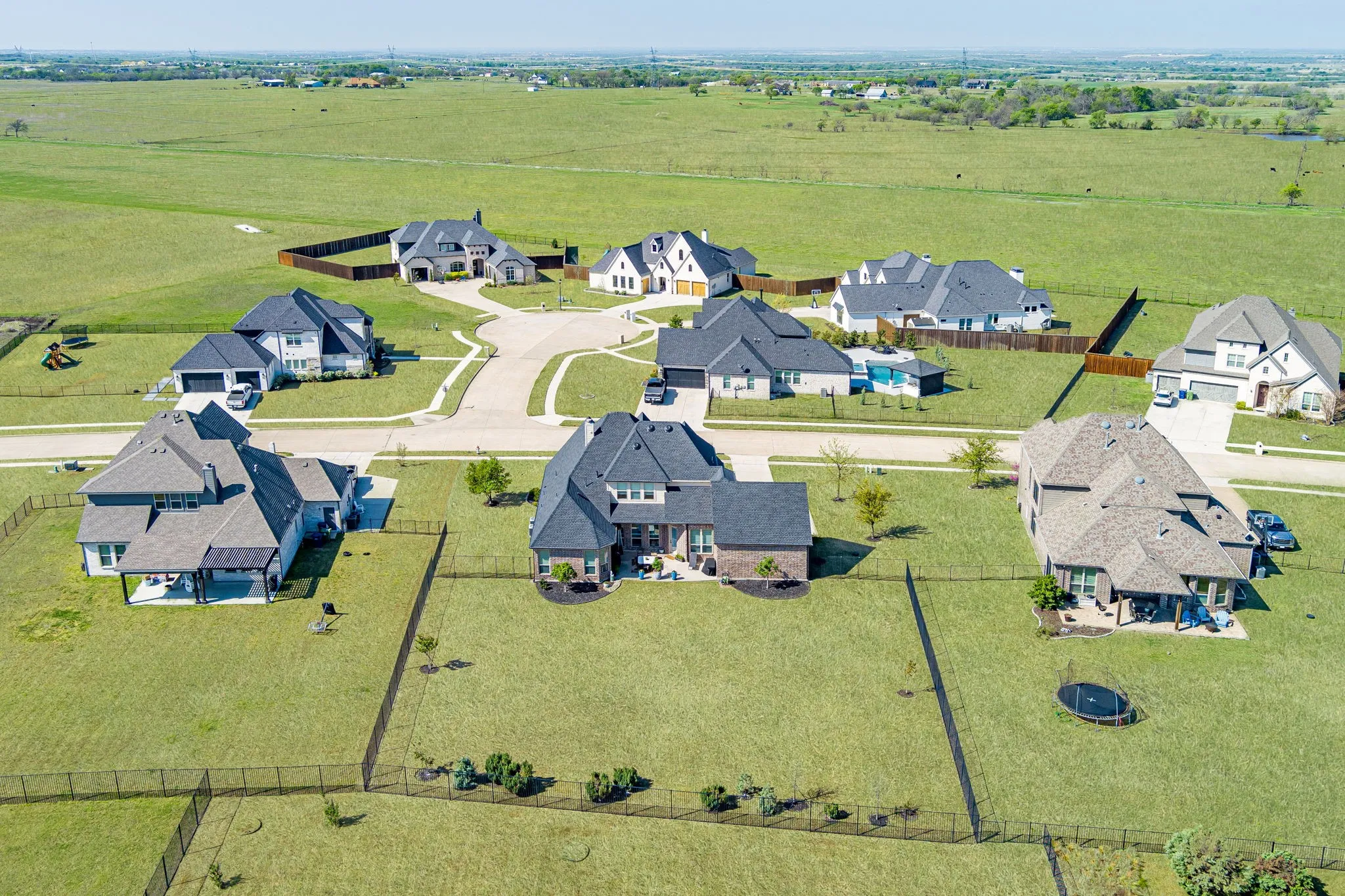 Single Family Residence For Sale in Grayson County , 1120 Macgregor Lane, Gunter, Texas 75058, 4 Bedroom, 3 Bathroom, 3 Garage spaces, 3,364 Sqft, built in 2016, mls#21215926, Real Estate Agent in Gunter, Homes For Sale in Grayson county, Homes For Sale in Gunter, Realtor in Gunter Texas, Real Estate Brokerage Independent Realty Texas, Luminita Cordes Realtor