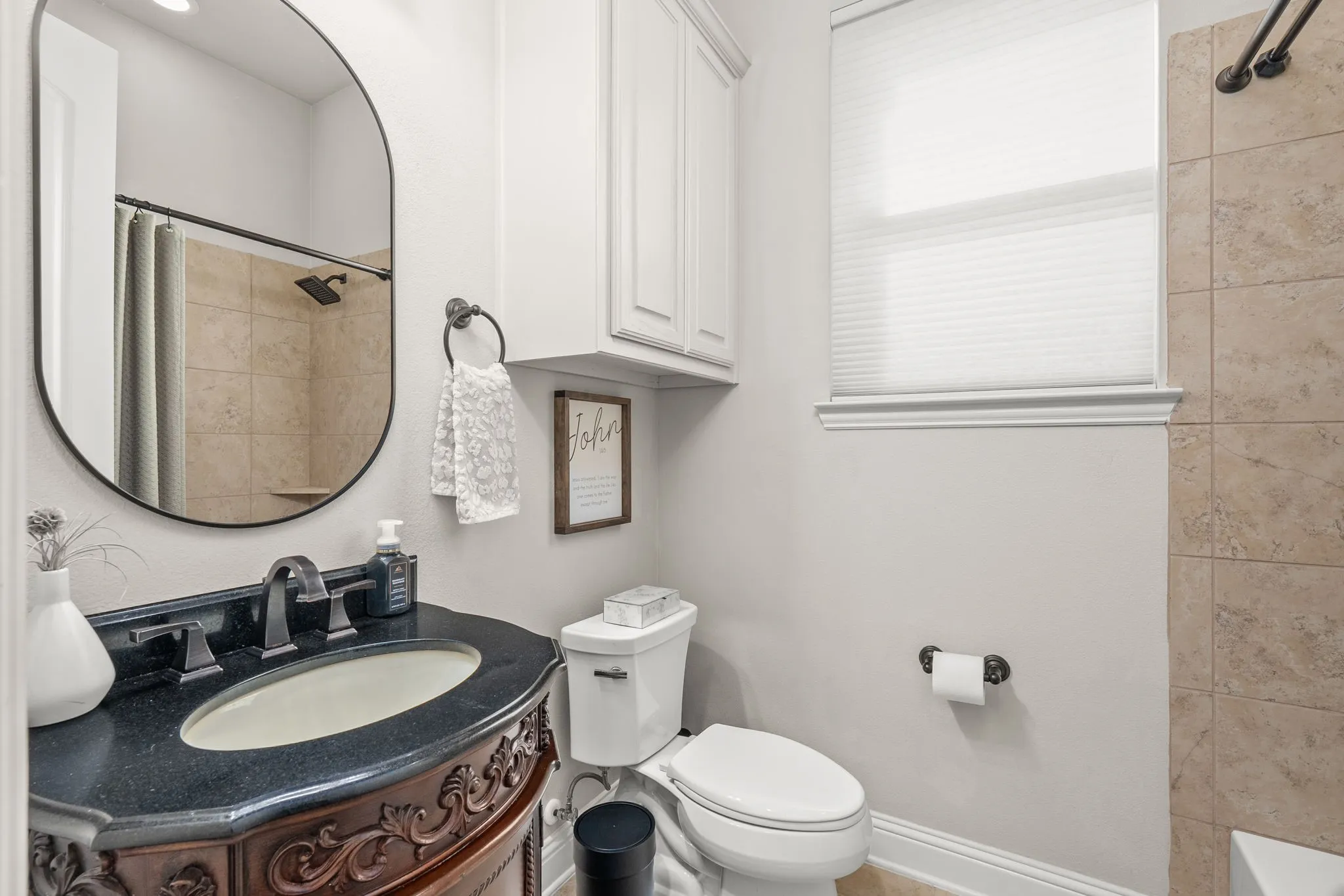Single Family Residence For Sale in Grayson County , 1120 Macgregor Lane, Gunter, Texas 75058, 4 Bedroom, 3 Bathroom, 3 Garage spaces, 3,364 Sqft, built in 2016, mls#21215926, Real Estate Agent in Gunter, Homes For Sale in Grayson county, Homes For Sale in Gunter, Realtor in Gunter Texas, Real Estate Brokerage Independent Realty Texas, Luminita Cordes Realtor