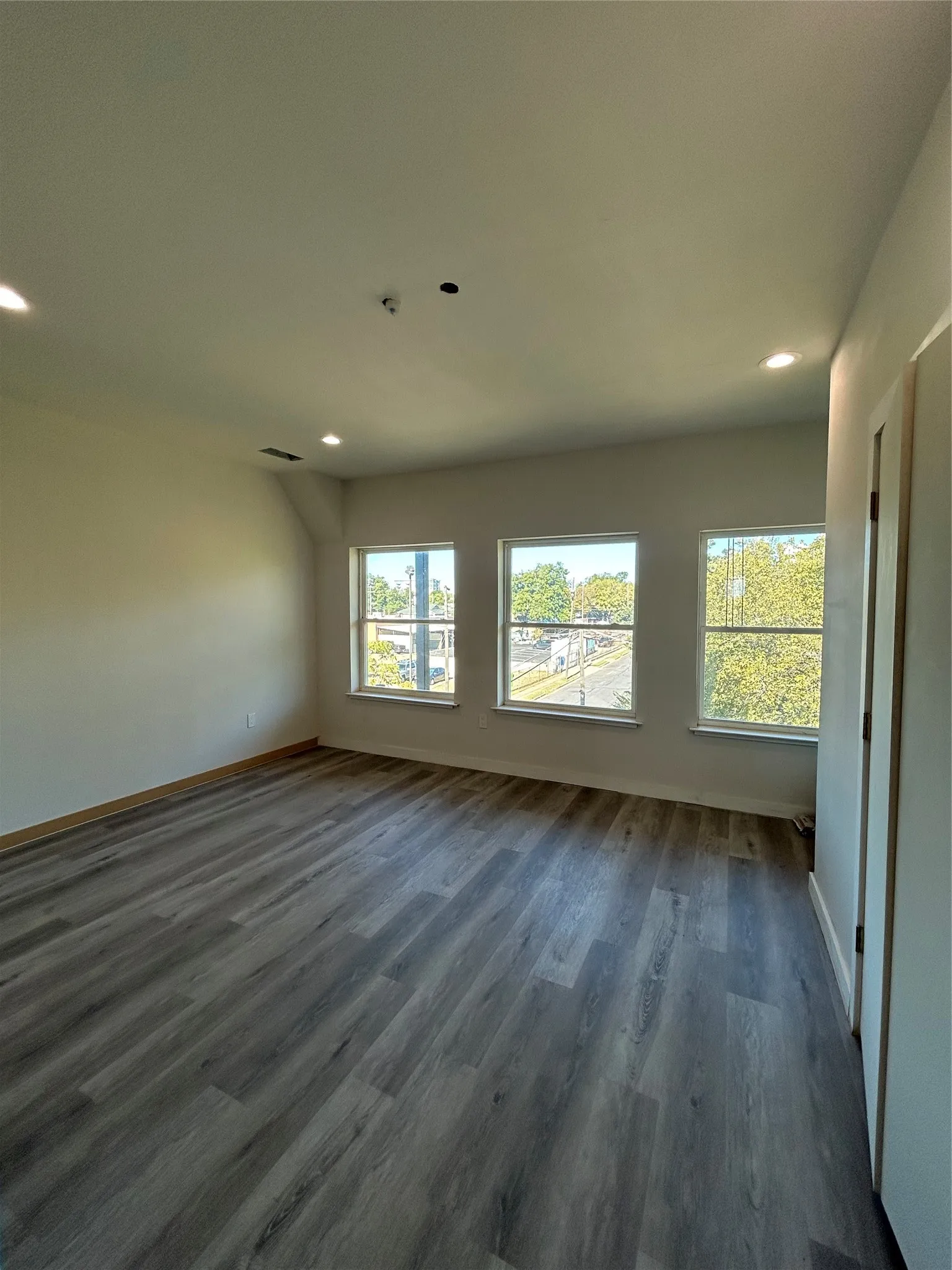Single Family Residence For Sale in Dallas County , 1401 Seegar Street, Dallas, Texas 75215, 5 Bedroom, 6 Bathroom, 2 Garage spaces, 4,293 Sqft, built in 2025, mls#21216039, Real Estate Agent in Dallas, Homes For Sale in Dallas county, Homes For Sale in Dallas, Realtor in Dallas Texas, Real Estate Brokerage Independent Realty Texas, Luminita Cordes Realtor