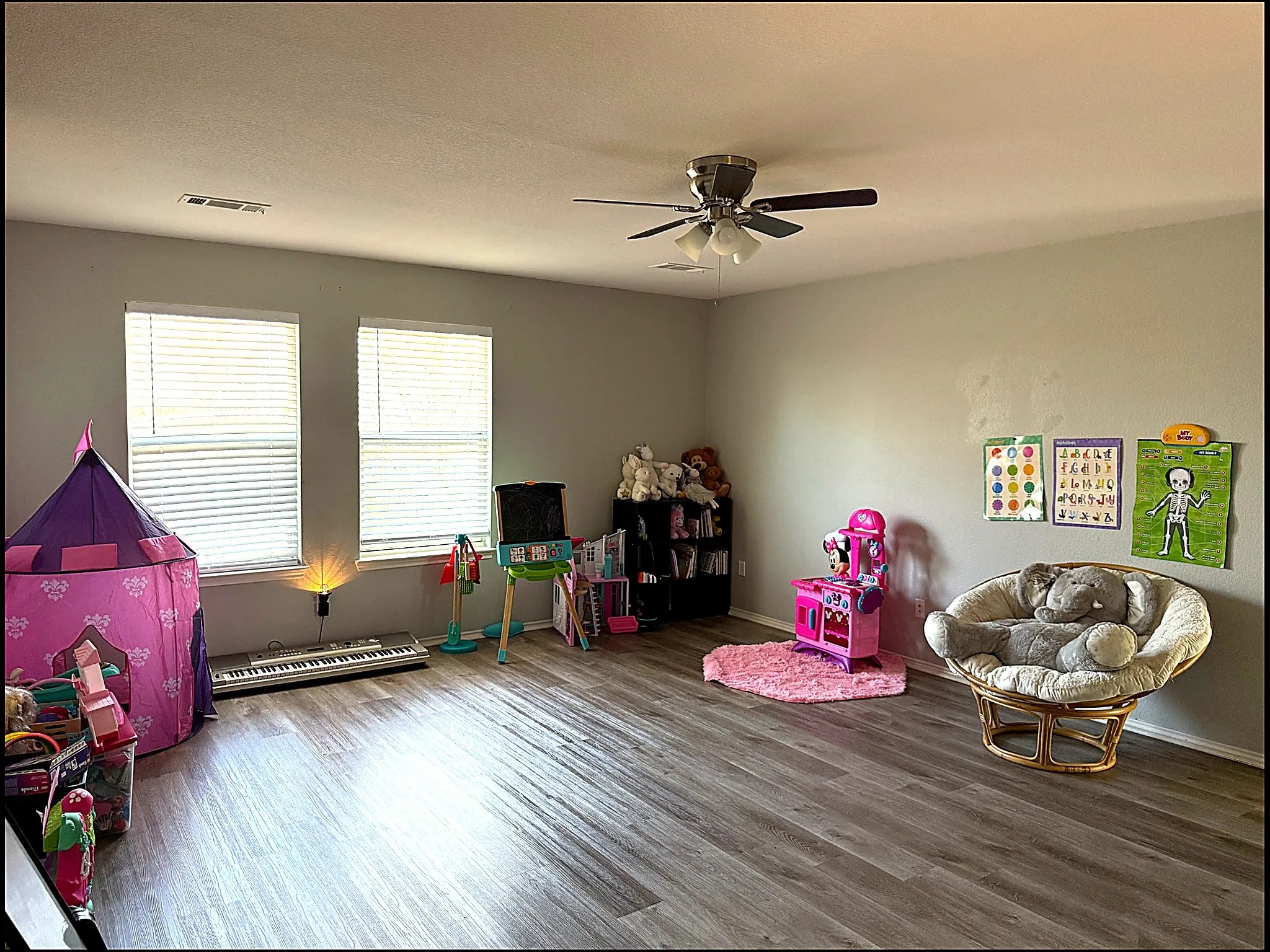 Single Family Residence For Sale in Rockwall County , 612 Tripp Trail, Royse City, Texas 75189, 4 Bedroom, 3 Bathroom, 2 Garage spaces, 2,835 Sqft, built in 2004, Preowned, Price $340,000, mls#21215837, Real Estate Agent in Royse City, Homes For Sale in Rockwall county, Homes For Sale in Royse City, Realtor in Royse City Texas, Real Estate Brokerage Independent Realty Texas, Luminita Cordes Realtor