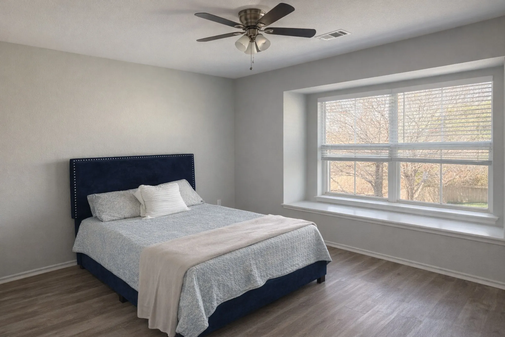 Single Family Residence For Sale in Rockwall County , 612 Tripp Trail, Royse City, Texas 75189, 4 Bedroom, 3 Bathroom, 2 Garage spaces, 2,835 Sqft, built in 2004, Preowned, Price $340,000, mls#21215837, Real Estate Agent in Royse City, Homes For Sale in Rockwall county, Homes For Sale in Royse City, Realtor in Royse City Texas, Real Estate Brokerage Independent Realty Texas, Luminita Cordes Realtor