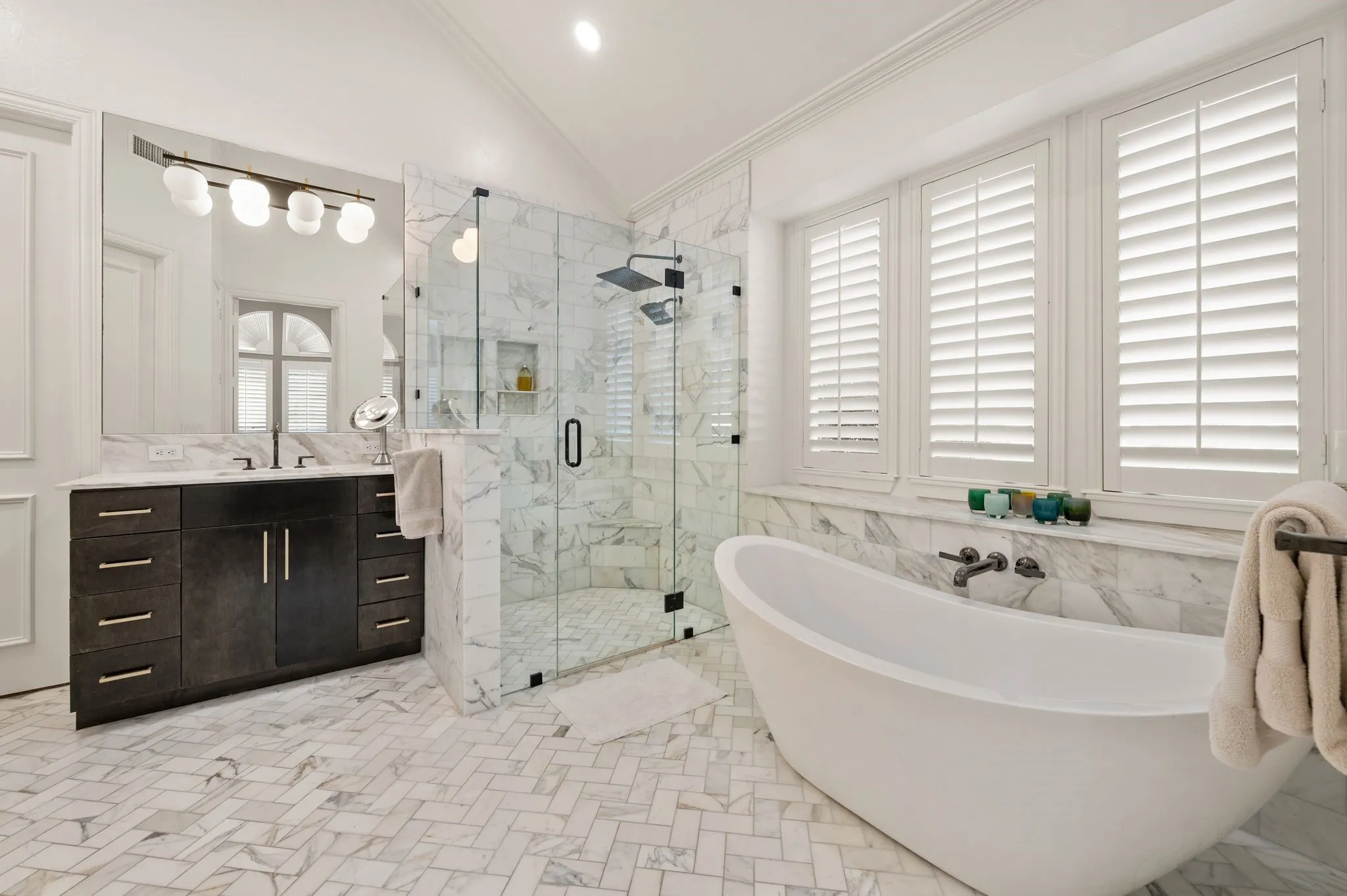 Single Family Residence For Sale in Tarrant County , 1408 Kensington Court, Southlake, Texas 76092, 4 Bedroom, 4 Bathroom, 3 Garage spaces, 3,253 Sqft, built in 1998, mls#21216075, Real Estate Agent in Southlake, Homes For Sale in Tarrant county, Homes For Sale in Southlake, Realtor in Southlake Texas, Real Estate Brokerage Independent Realty Texas, Luminita Cordes Realtor