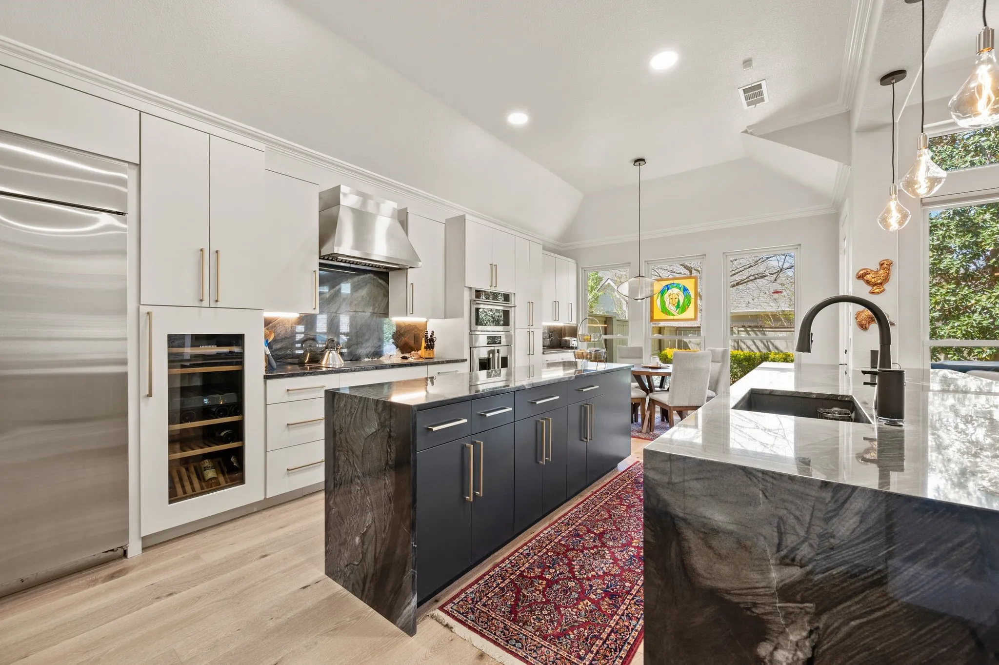 Single Family Residence For Sale in Tarrant County , 1408 Kensington Court, Southlake, Texas 76092, 4 Bedroom, 4 Bathroom, 3 Garage spaces, 3,253 Sqft, built in 1998, mls#21216075, Real Estate Agent in Southlake, Homes For Sale in Tarrant county, Homes For Sale in Southlake, Realtor in Southlake Texas, Real Estate Brokerage Independent Realty Texas, Luminita Cordes Realtor