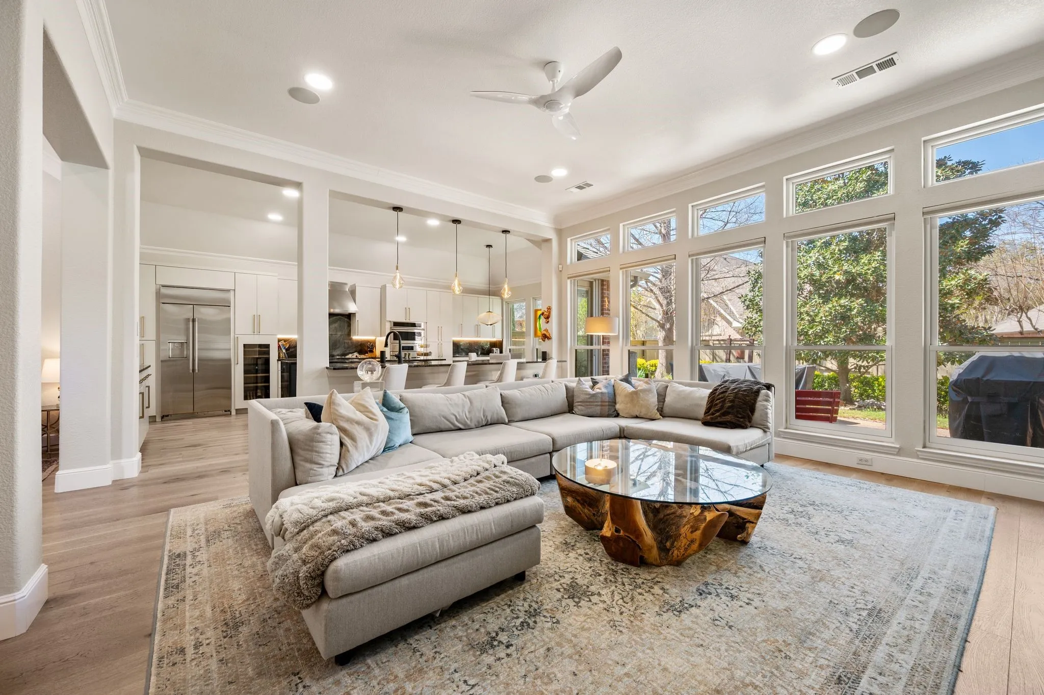 Single Family Residence For Sale in Tarrant County , 1408 Kensington Court, Southlake, Texas 76092, 4 Bedroom, 4 Bathroom, 3 Garage spaces, 3,253 Sqft, built in 1998, mls#21216075, Real Estate Agent in Southlake, Homes For Sale in Tarrant county, Homes For Sale in Southlake, Realtor in Southlake Texas, Real Estate Brokerage Independent Realty Texas, Luminita Cordes Realtor