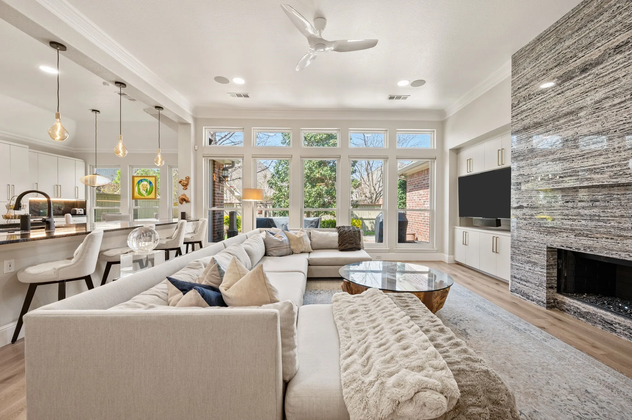 Single Family Residence For Sale in Tarrant County , 1408 Kensington Court, Southlake, Texas 76092, 4 Bedroom, 4 Bathroom, 3 Garage spaces, 3,253 Sqft, built in 1998, mls#21216075, Real Estate Agent in Southlake, Homes For Sale in Tarrant county, Homes For Sale in Southlake, Realtor in Southlake Texas, Real Estate Brokerage Independent Realty Texas, Luminita Cordes Realtor