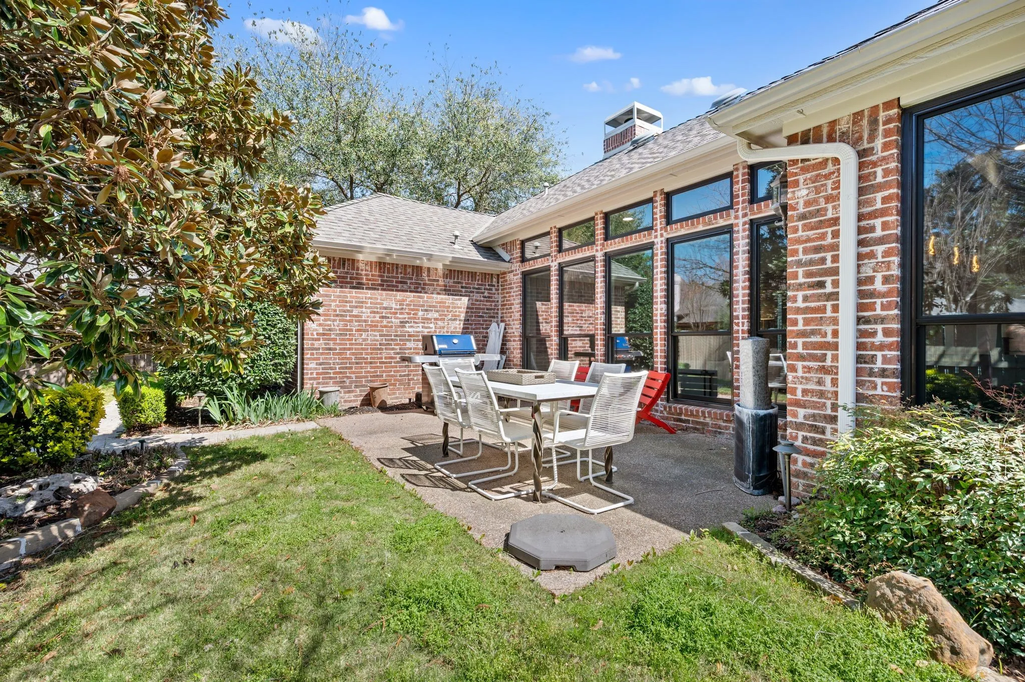 Single Family Residence For Sale in Tarrant County , 1408 Kensington Court, Southlake, Texas 76092, 4 Bedroom, 4 Bathroom, 3 Garage spaces, 3,253 Sqft, built in 1998, mls#21216075, Real Estate Agent in Southlake, Homes For Sale in Tarrant county, Homes For Sale in Southlake, Realtor in Southlake Texas, Real Estate Brokerage Independent Realty Texas, Luminita Cordes Realtor