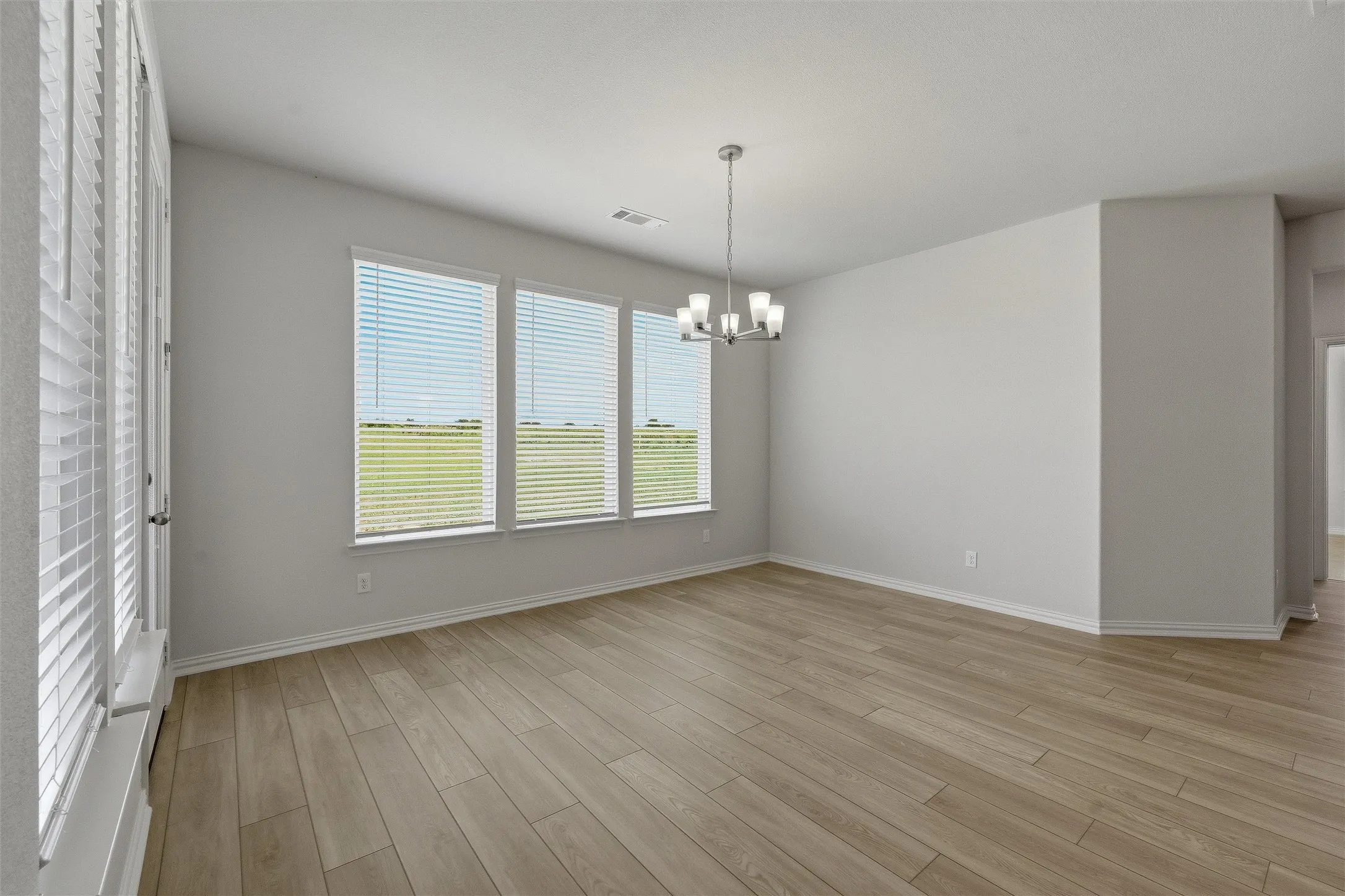 Single Family Residence For Sale in Wise County , 267 Meadow Vista Drive, New Fairview, Texas 76078, 4 Bedroom, 2 Bathroom, 3 Garage spaces, 2,229 Sqft, built in 2026, New Construction - Incomplete, mls#21216118, Real Estate Agent in New Fairview, Homes For Sale in Wise county, Homes For Sale in New Fairview, Realtor in New Fairview Texas, Real Estate Brokerage Independent Realty Texas, Luminita Cordes Realtor