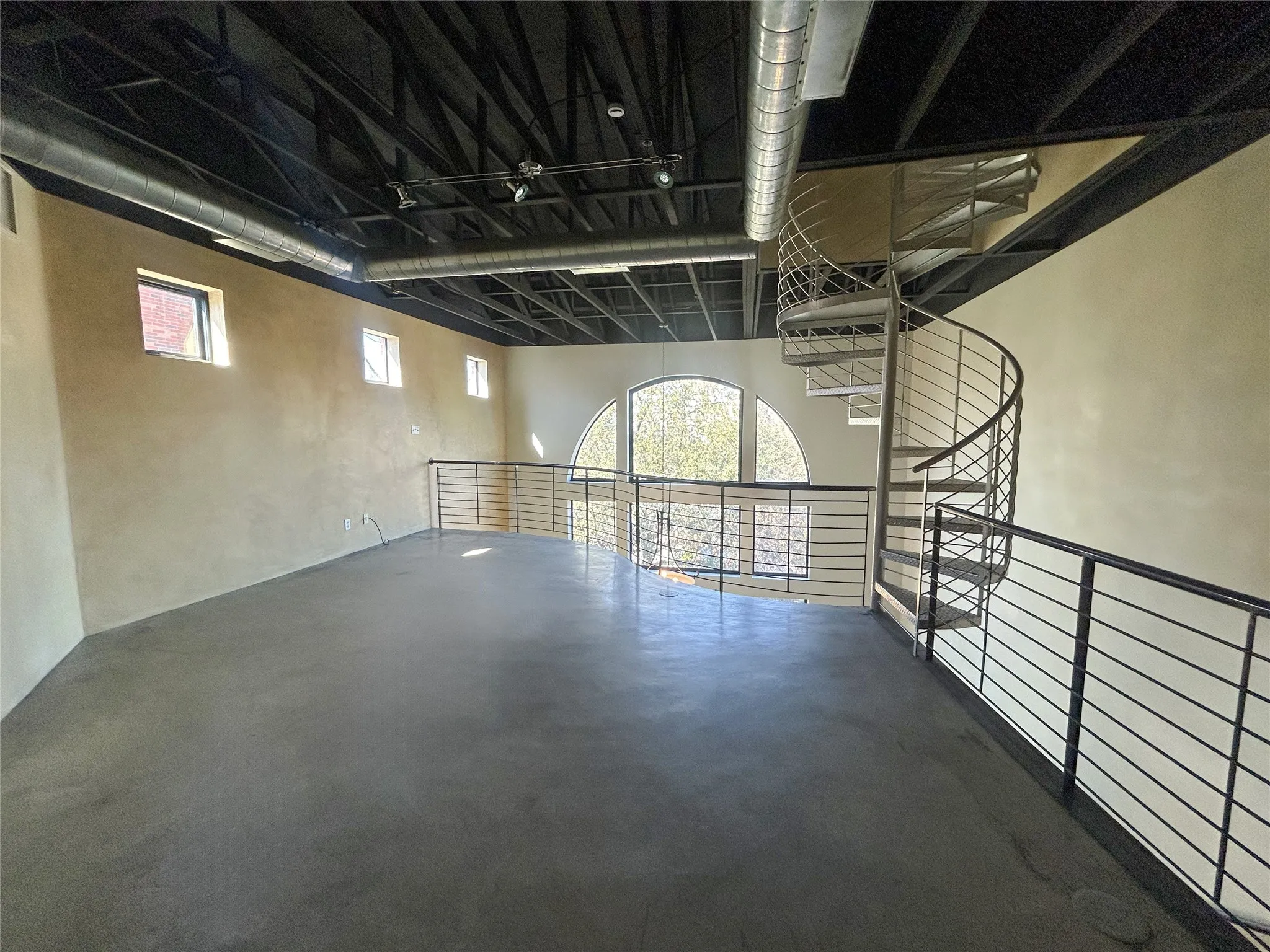 Condominium For Sale in Tarrant County , 829 W Daggett Avenue H, Fort Worth, Texas 76104, 2 Bedroom, 3 Bathroom, 2 Garage spaces, 1,951 Sqft, built in 2003, Preowned, mls#21216123, Real Estate Agent in Fort Worth, Homes For Sale in Tarrant county, Homes For Sale in Fort Worth, Realtor in Fort Worth Texas, Real Estate Brokerage Independent Realty Texas, Luminita Cordes Realtor
