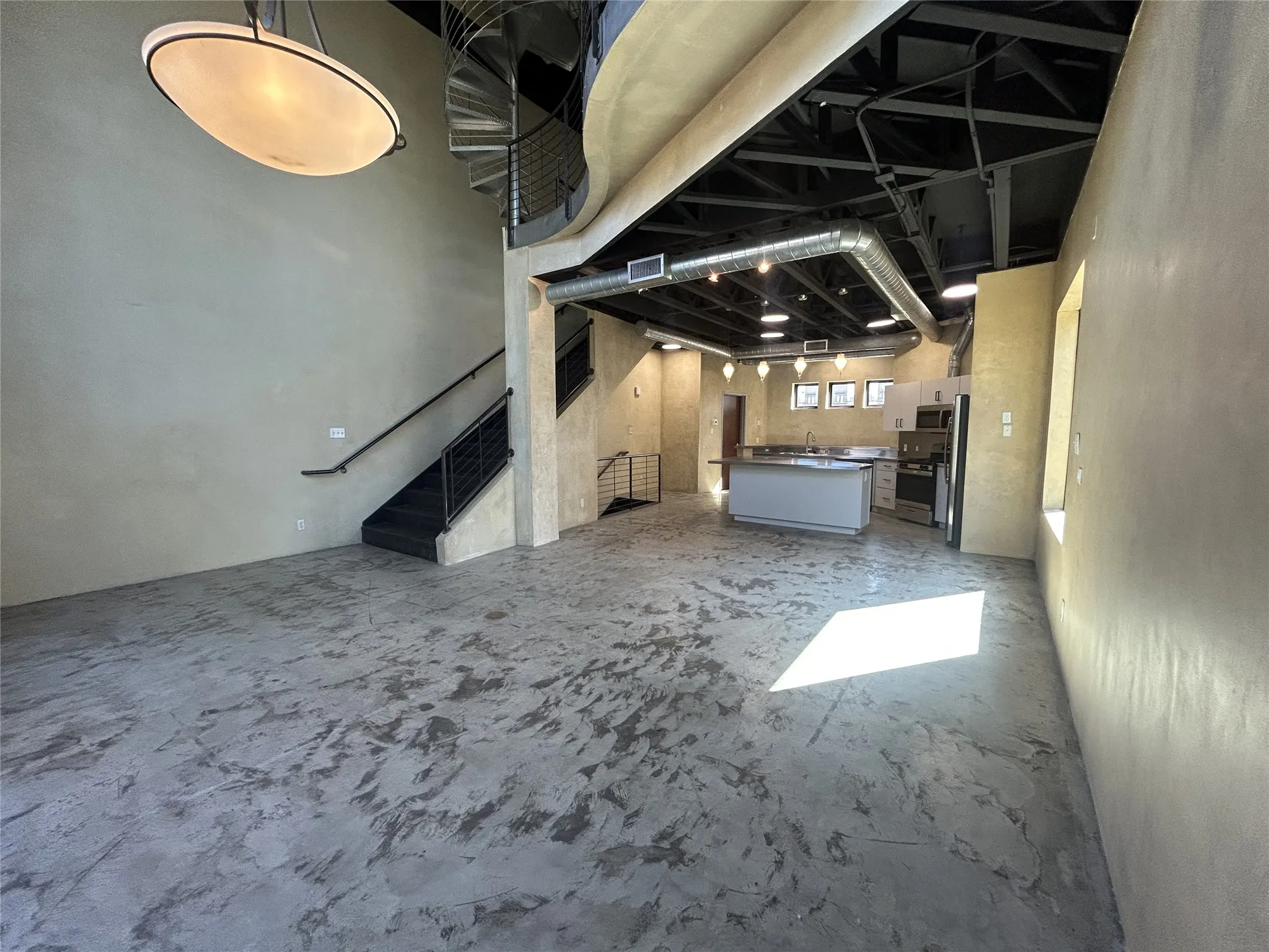 Condominium For Sale in Tarrant County , 829 W Daggett Avenue H, Fort Worth, Texas 76104, 2 Bedroom, 3 Bathroom, 2 Garage spaces, 1,951 Sqft, built in 2003, Preowned, mls#21216123, Real Estate Agent in Fort Worth, Homes For Sale in Tarrant county, Homes For Sale in Fort Worth, Realtor in Fort Worth Texas, Real Estate Brokerage Independent Realty Texas, Luminita Cordes Realtor