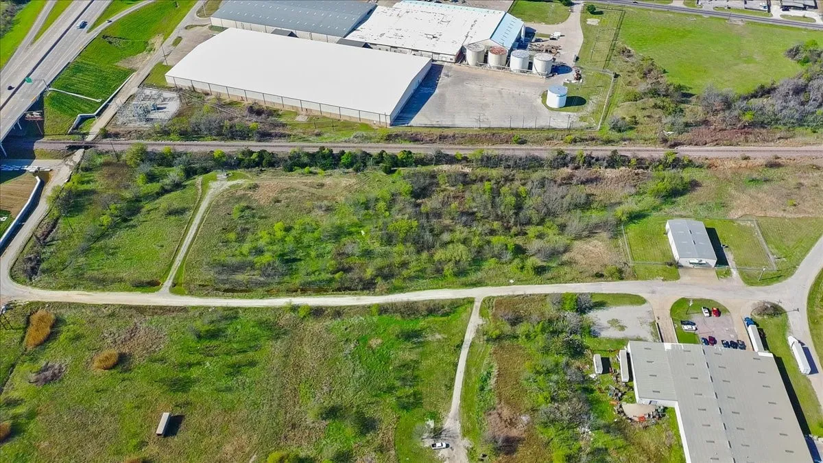 Industrial For Sale in Navarro County , 731 Ferguson Drive, Corsicana, Texas 75110, 0, 0, Garage spaces, 0 Sqft, built in 2002, Preowned, mls#21213169, Real Estate Agent in Corsicana, Homes For Sale in Navarro county, Homes For Sale in Corsicana, Realtor in Corsicana Texas, Real Estate Brokerage Independent Realty Texas, Luminita Cordes Realtor
