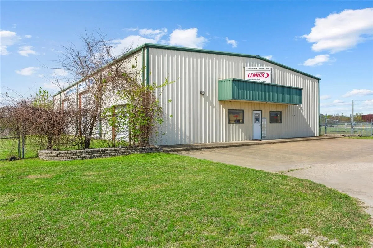 Industrial For Sale in Navarro County , 731 Ferguson Drive, Corsicana, Texas 75110, 0, 0, Garage spaces, 0 Sqft, built in 2002, Preowned, mls#21213169, Real Estate Agent in Corsicana, Homes For Sale in Navarro county, Homes For Sale in Corsicana, Realtor in Corsicana Texas, Real Estate Brokerage Independent Realty Texas, Luminita Cordes Realtor