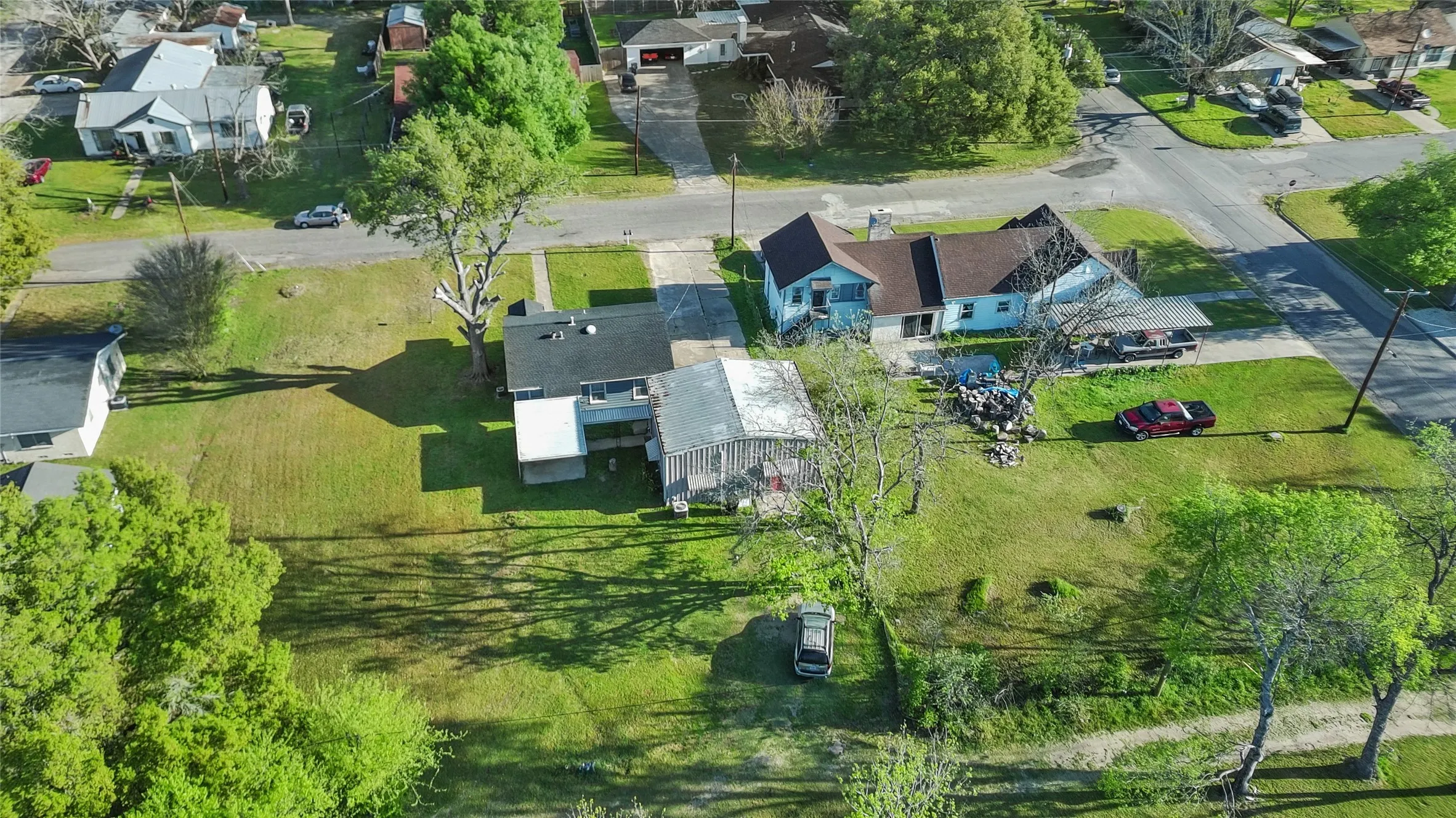 Apartment For Sale in Freestone County , 612 Poplar Street, Teague, Texas 75860, 3 Bedroom, 2 Bathroom, Garage spaces, 1,732 Sqft, built in 1965, mls#21216212, Real Estate Agent in Teague, Homes For Sale in Freestone county, Homes For Sale in Teague, Realtor in Teague Texas, Real Estate Brokerage Independent Realty Texas, Luminita Cordes Realtor