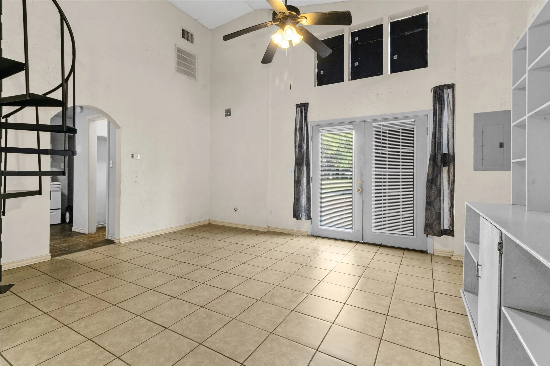 Apartment For Sale in Freestone County , 612 Poplar Street, Teague, Texas 75860, 3 Bedroom, 2 Bathroom, Garage spaces, 1,732 Sqft, built in 1965, mls#21216212, Real Estate Agent in Teague, Homes For Sale in Freestone county, Homes For Sale in Teague, Realtor in Teague Texas, Real Estate Brokerage Independent Realty Texas, Luminita Cordes Realtor