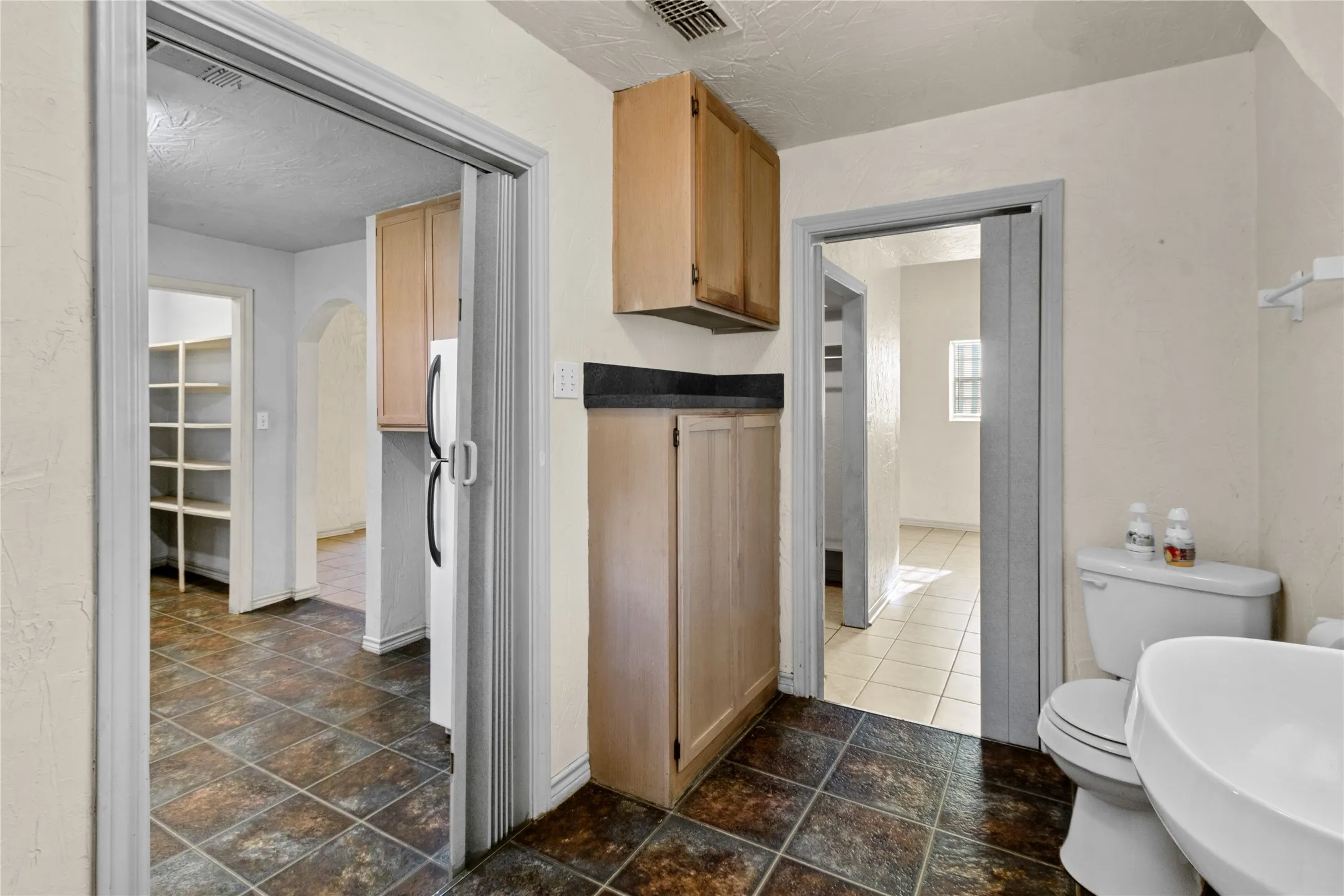Apartment For Sale in Freestone County , 612 Poplar Street, Teague, Texas 75860, 3 Bedroom, 2 Bathroom, Garage spaces, 1,732 Sqft, built in 1965, mls#21216212, Real Estate Agent in Teague, Homes For Sale in Freestone county, Homes For Sale in Teague, Realtor in Teague Texas, Real Estate Brokerage Independent Realty Texas, Luminita Cordes Realtor