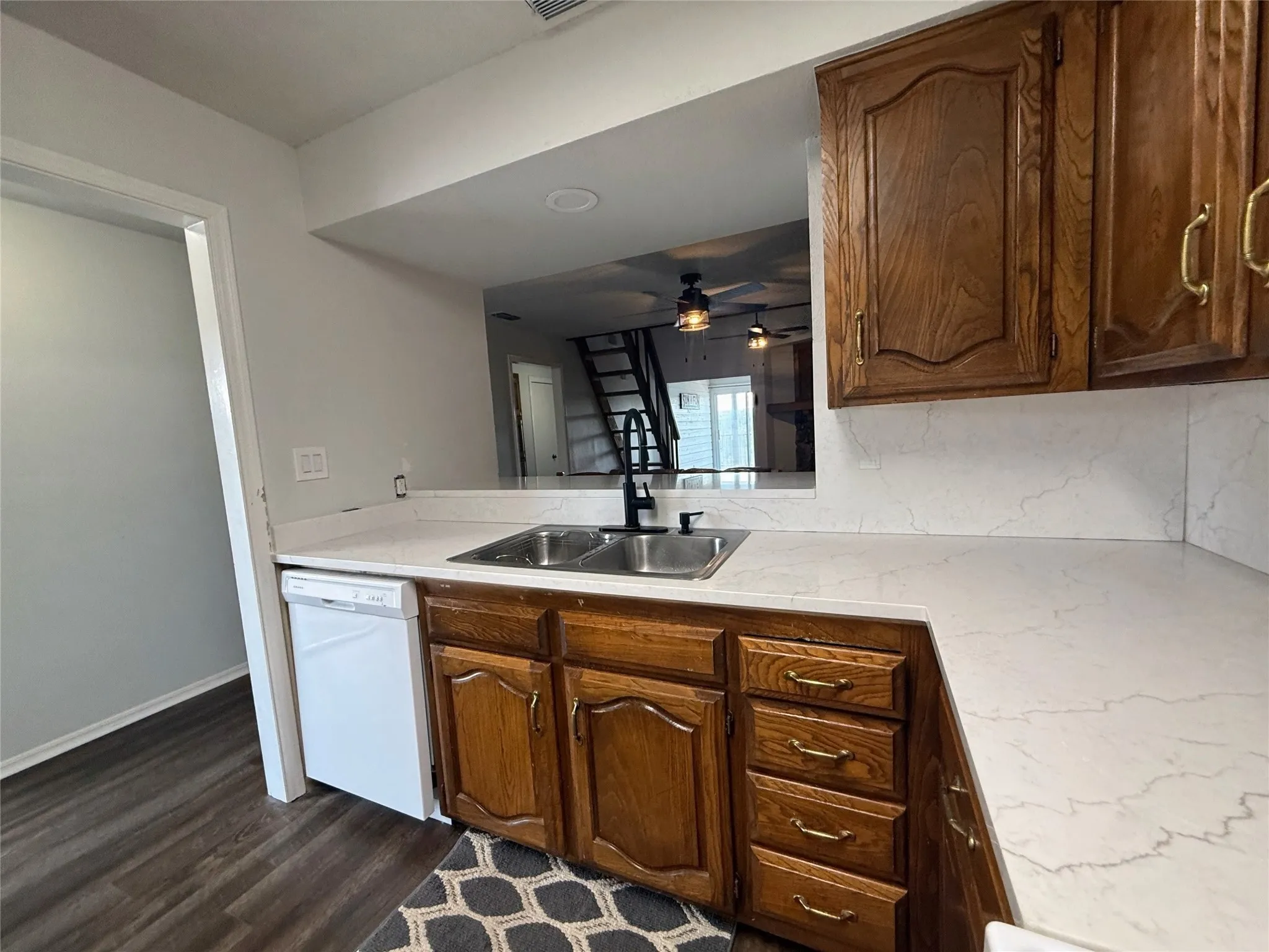 Condominium For Sale in Palo Pinto County , 3033 Hells Gate Loop D204, Strawn, Texas 76475, 2 Bedrooms, 2 Bathrooms, Garage spaces, 1,134 Sqft, built in 1986, Price $280,000, mls#21216221, Real Estate Agent in Strawn, Homes For Sale in Palo Pinto county, Homes For Sale in Strawn, Realtor in Strawn Texas, Real Estate Brokerage Independent Realty Texas, Luminita Cordes Realtor