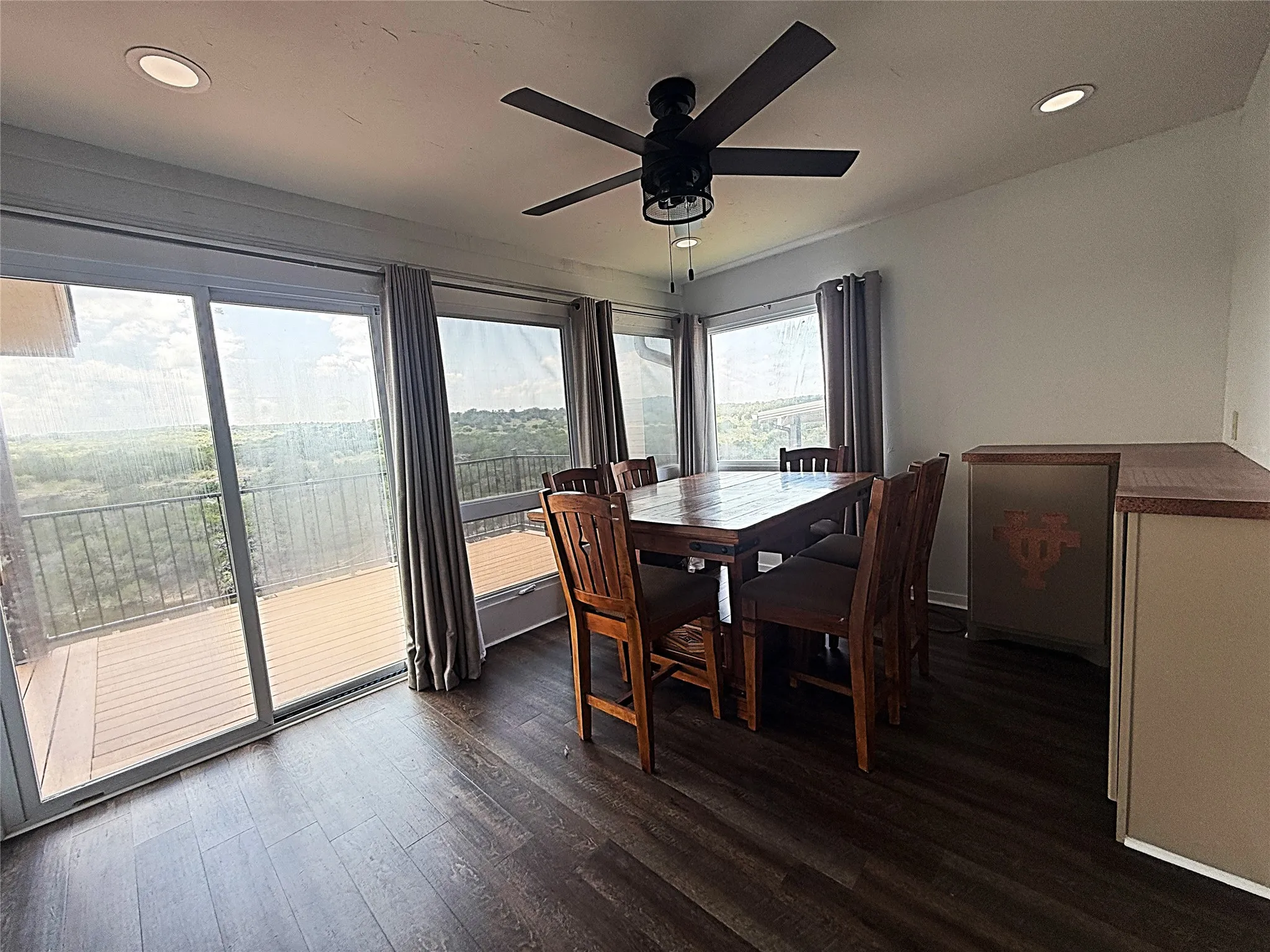 Condominium For Sale in Palo Pinto County , 3033 Hells Gate Loop D204, Strawn, Texas 76475, 2 Bedrooms, 2 Bathrooms, Garage spaces, 1,134 Sqft, built in 1986, Price $280,000, mls#21216221, Real Estate Agent in Strawn, Homes For Sale in Palo Pinto county, Homes For Sale in Strawn, Realtor in Strawn Texas, Real Estate Brokerage Independent Realty Texas, Luminita Cordes Realtor