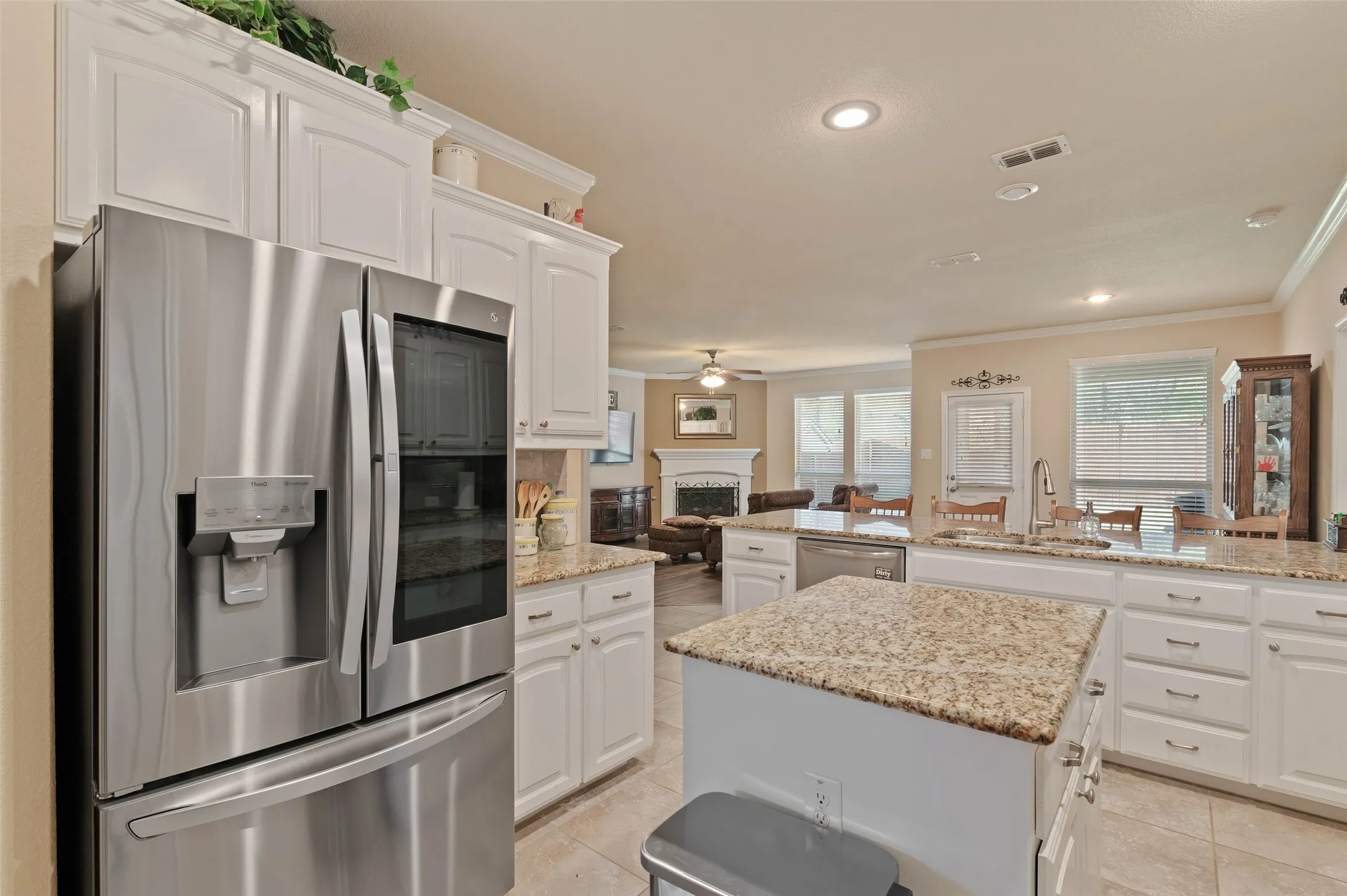 Single Family Residence For Sale in Denton County , 2209 Windhaven Drive, Denton, Texas 76210, 4 Bedroom, 3 Bathroom, 2 Garage spaces, 3,007 Sqft, built in 2015, Preowned, mls#21216054, Real Estate Agent in Denton, Homes For Sale in Denton county, Homes For Sale in Denton, Realtor in Denton Texas, Real Estate Brokerage Independent Realty Texas, Luminita Cordes Realtor