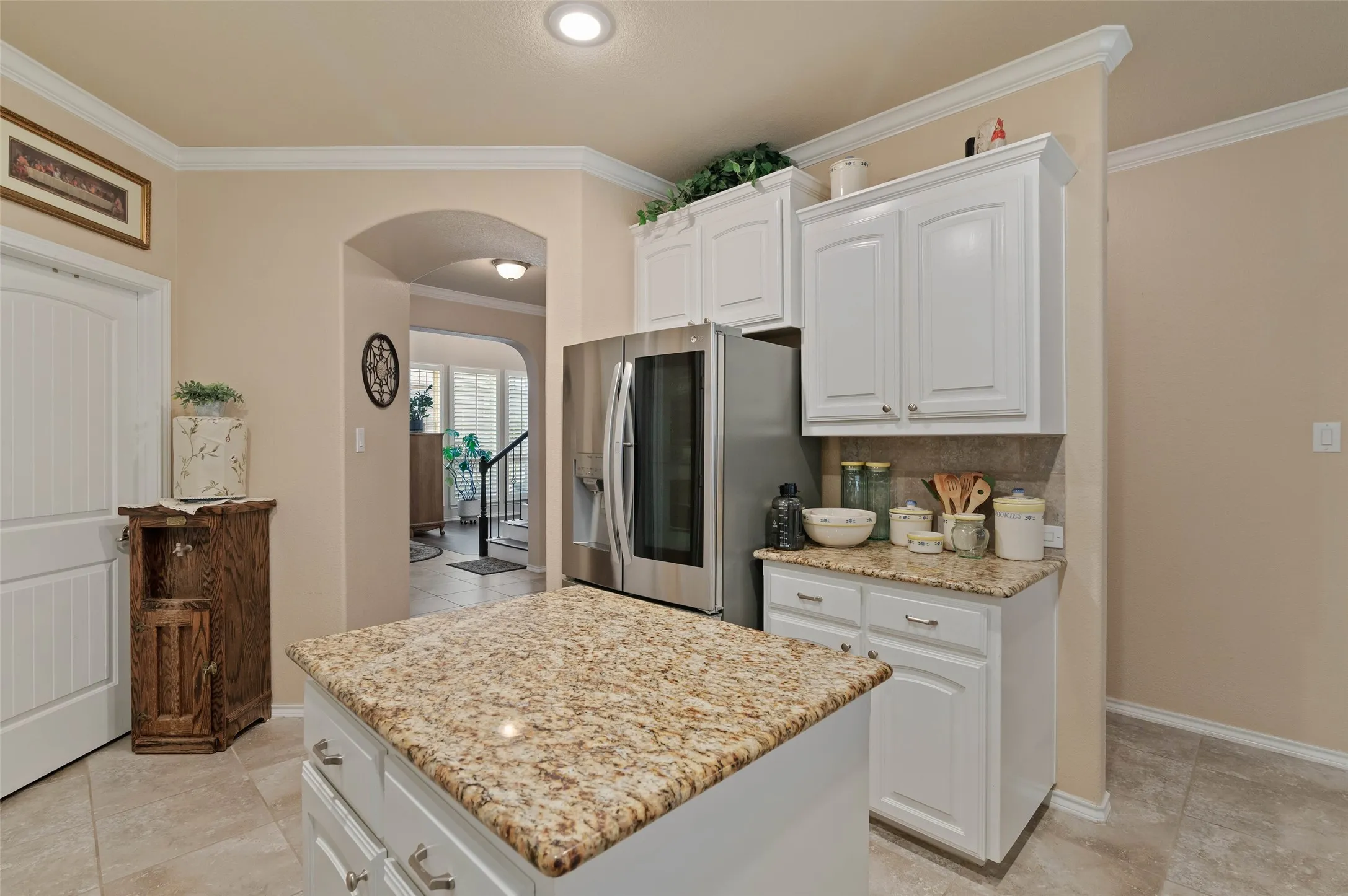 The well thought out design of the kitchen allows for ease of multiple ppl to work in the space at the same time.