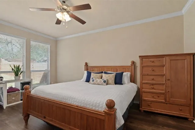Single Family Residence For Sale in Denton County , 2209 Windhaven Drive, Denton, Texas 76210, 4 Bedroom, 3 Bathroom, 2 Garage spaces, 3,007 Sqft, built in 2015, Preowned, mls#21216054, Real Estate Agent in Denton, Homes For Sale in Denton county, Homes For Sale in Denton, Realtor in Denton Texas, Real Estate Brokerage Independent Realty Texas, Luminita Cordes Realtor