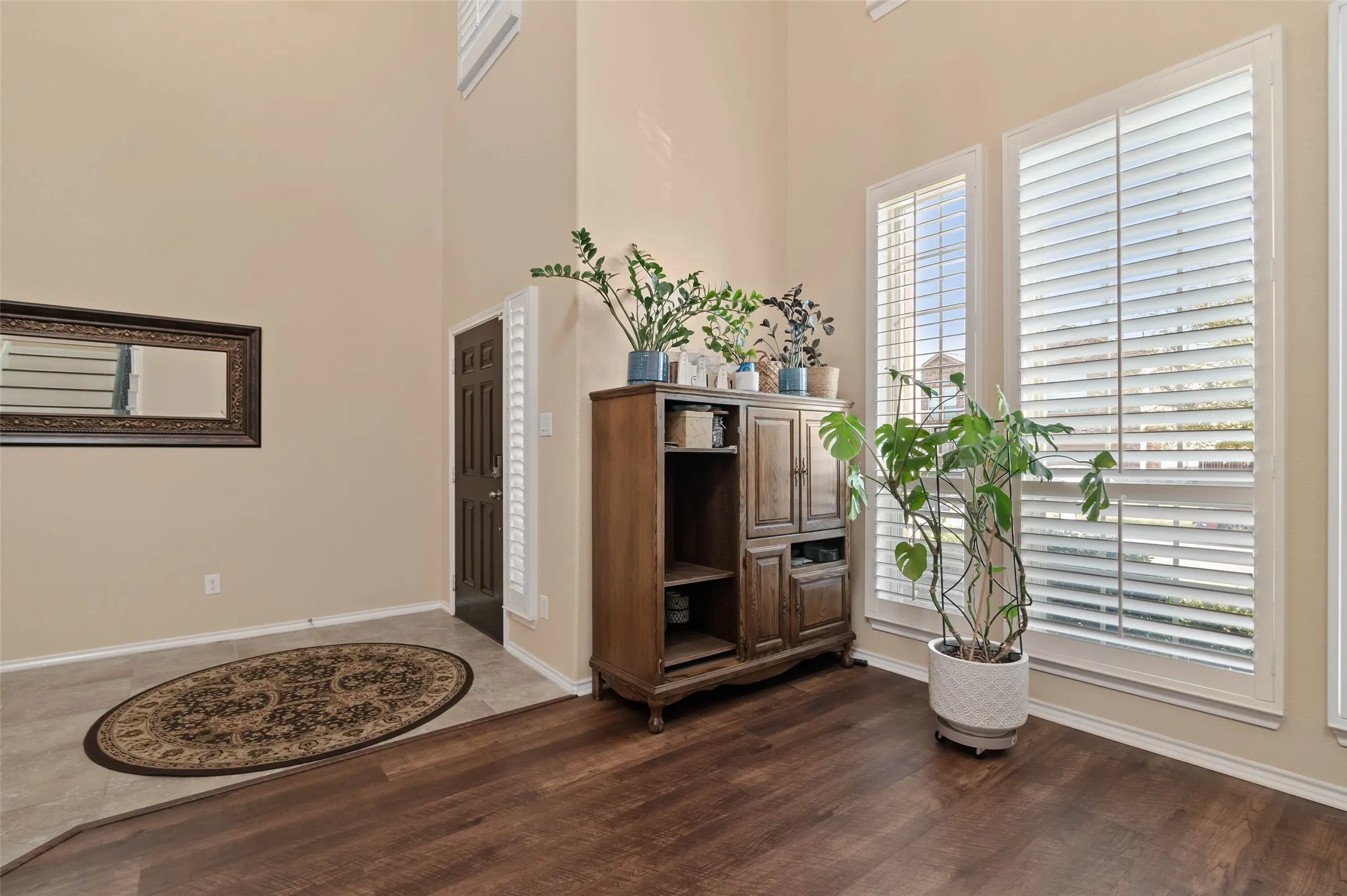 Dining room off entry