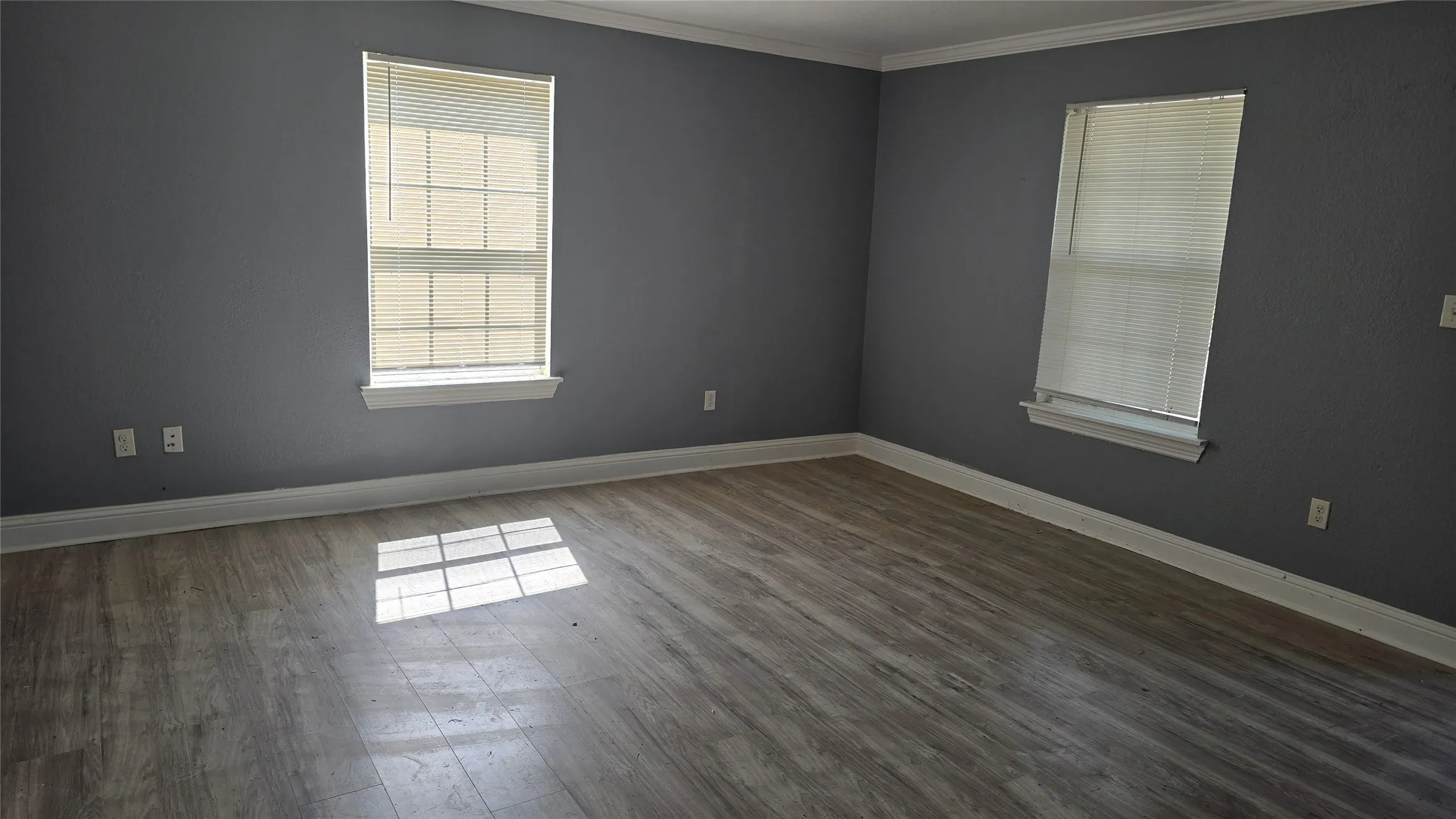 Single Family Residence For Rent in Grayson County , 304 E King Street, Sherman, Texas 75090, 2 Bedroom, 1 Bathroom, Garage spaces, 876 Sqft, built in 1945, mls#21216304, Real Estate Agent in Sherman, Homes For Rent in Grayson county, Homes For Rent in Sherman, Realtor in Sherman Texas, Real Estate Brokerage Independent Realty Texas, Luminita Cordes Realtor