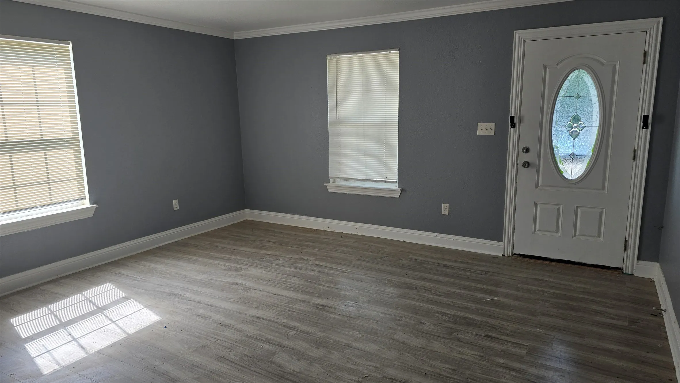 Single Family Residence For Rent in Grayson County , 304 E King Street, Sherman, Texas 75090, 2 Bedroom, 1 Bathroom, Garage spaces, 876 Sqft, built in 1945, mls#21216304, Real Estate Agent in Sherman, Homes For Rent in Grayson county, Homes For Rent in Sherman, Realtor in Sherman Texas, Real Estate Brokerage Independent Realty Texas, Luminita Cordes Realtor