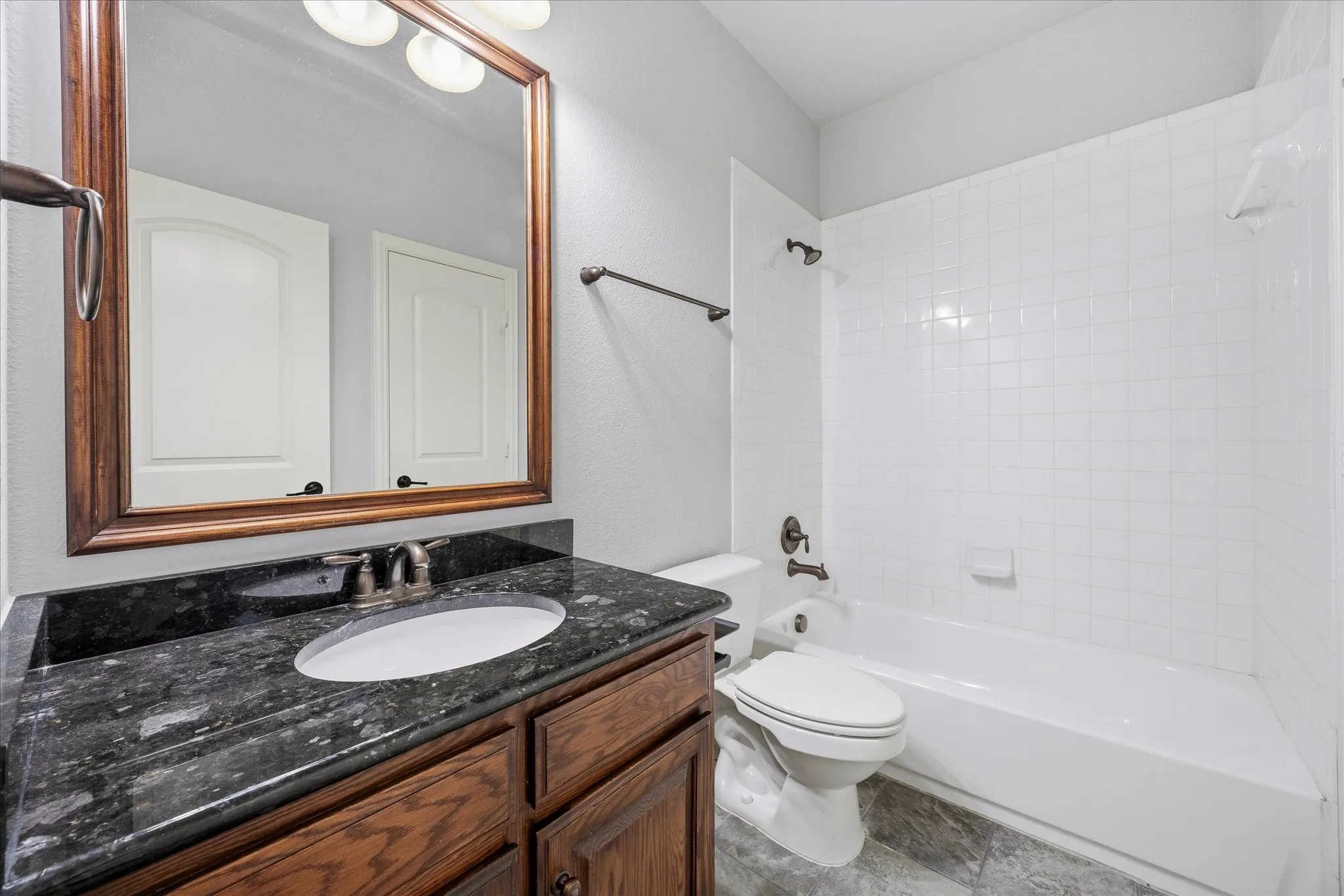 Single Family Residence For Sale in Rockwall County , 201 Chatfield Drive, Rockwall, Texas 75087, 4 Bedroom, 4 Bathroom, 2 Garage spaces, 3,145 Sqft, built in 2011, mls#21215147, Real Estate Agent in Rockwall, Homes For Sale in Rockwall county, Homes For Sale in Rockwall, Realtor in Rockwall Texas, Real Estate Brokerage Independent Realty Texas, Luminita Cordes Realtor