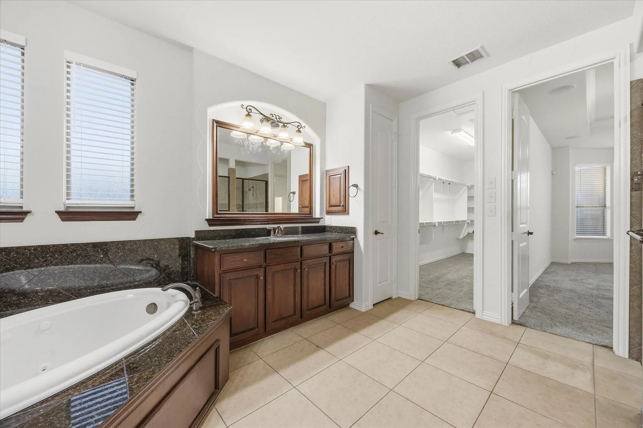 Single Family Residence For Sale in Rockwall County , 201 Chatfield Drive, Rockwall, Texas 75087, 4 Bedroom, 4 Bathroom, 2 Garage spaces, 3,145 Sqft, built in 2011, mls#21215147, Real Estate Agent in Rockwall, Homes For Sale in Rockwall county, Homes For Sale in Rockwall, Realtor in Rockwall Texas, Real Estate Brokerage Independent Realty Texas, Luminita Cordes Realtor