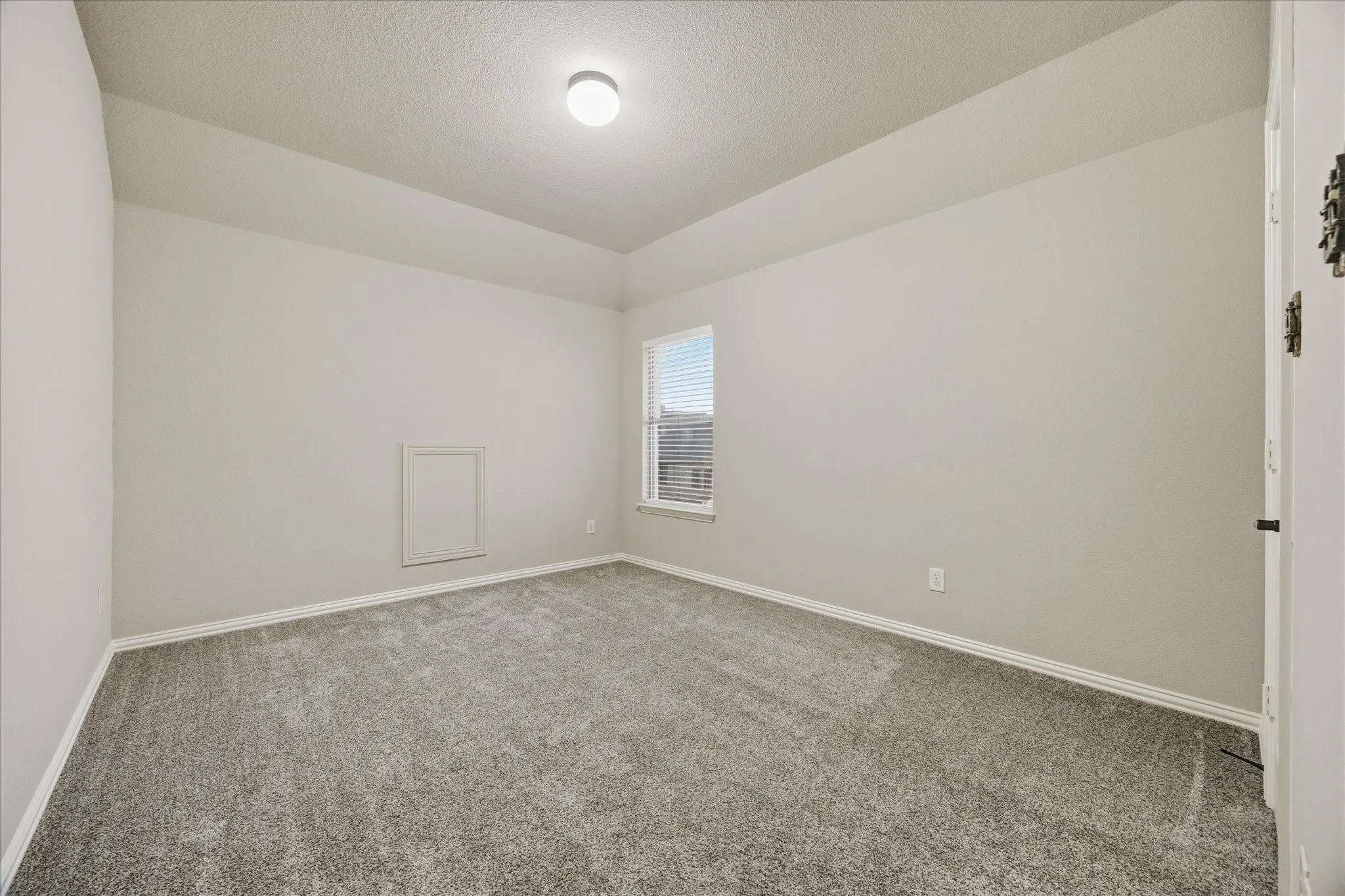 Single Family Residence For Sale in Rockwall County , 201 Chatfield Drive, Rockwall, Texas 75087, 4 Bedroom, 4 Bathroom, 2 Garage spaces, 3,145 Sqft, built in 2011, mls#21215147, Real Estate Agent in Rockwall, Homes For Sale in Rockwall county, Homes For Sale in Rockwall, Realtor in Rockwall Texas, Real Estate Brokerage Independent Realty Texas, Luminita Cordes Realtor