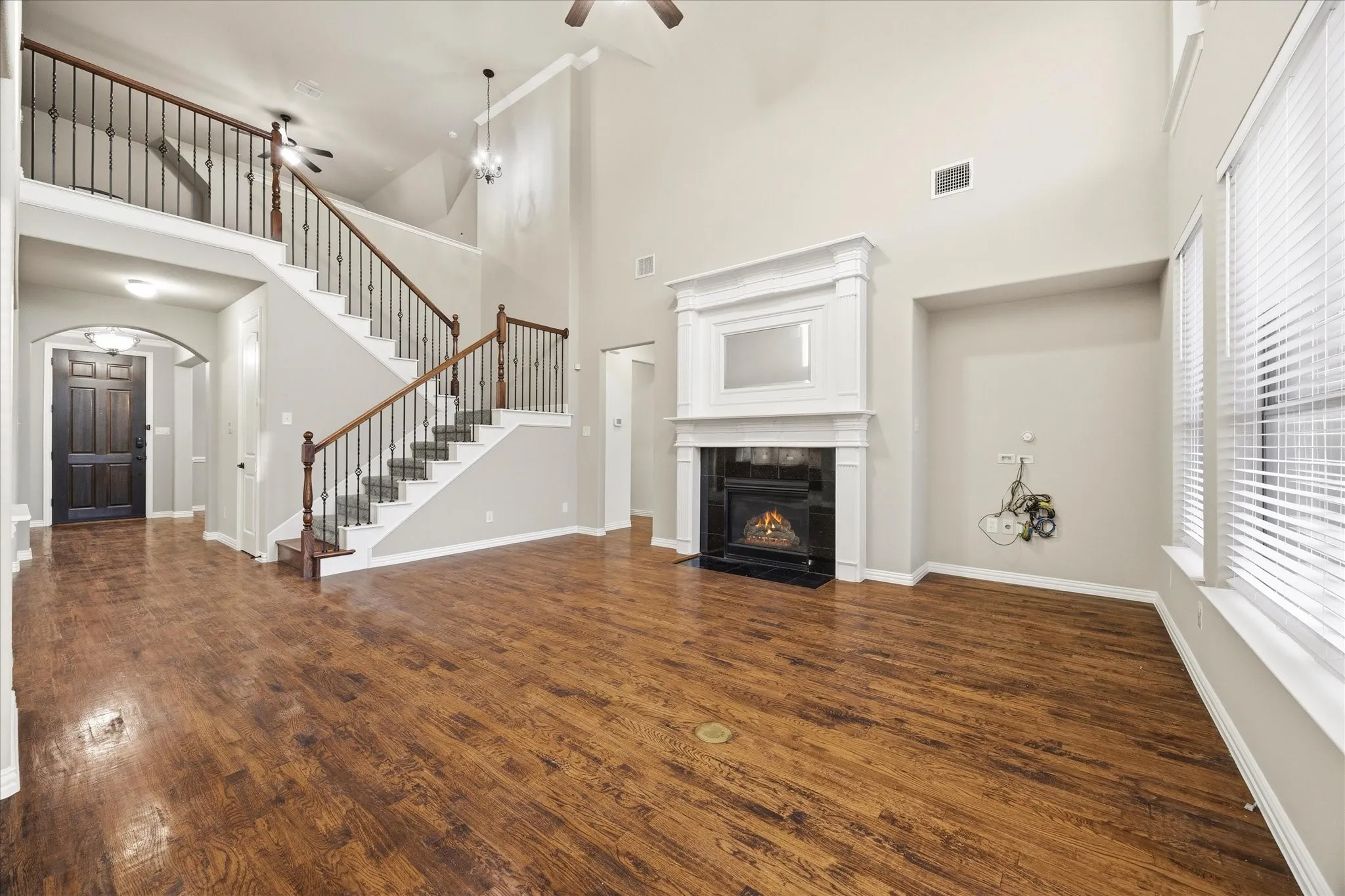 Single Family Residence For Sale in Rockwall County , 201 Chatfield Drive, Rockwall, Texas 75087, 4 Bedroom, 4 Bathroom, 2 Garage spaces, 3,145 Sqft, built in 2011, mls#21215147, Real Estate Agent in Rockwall, Homes For Sale in Rockwall county, Homes For Sale in Rockwall, Realtor in Rockwall Texas, Real Estate Brokerage Independent Realty Texas, Luminita Cordes Realtor