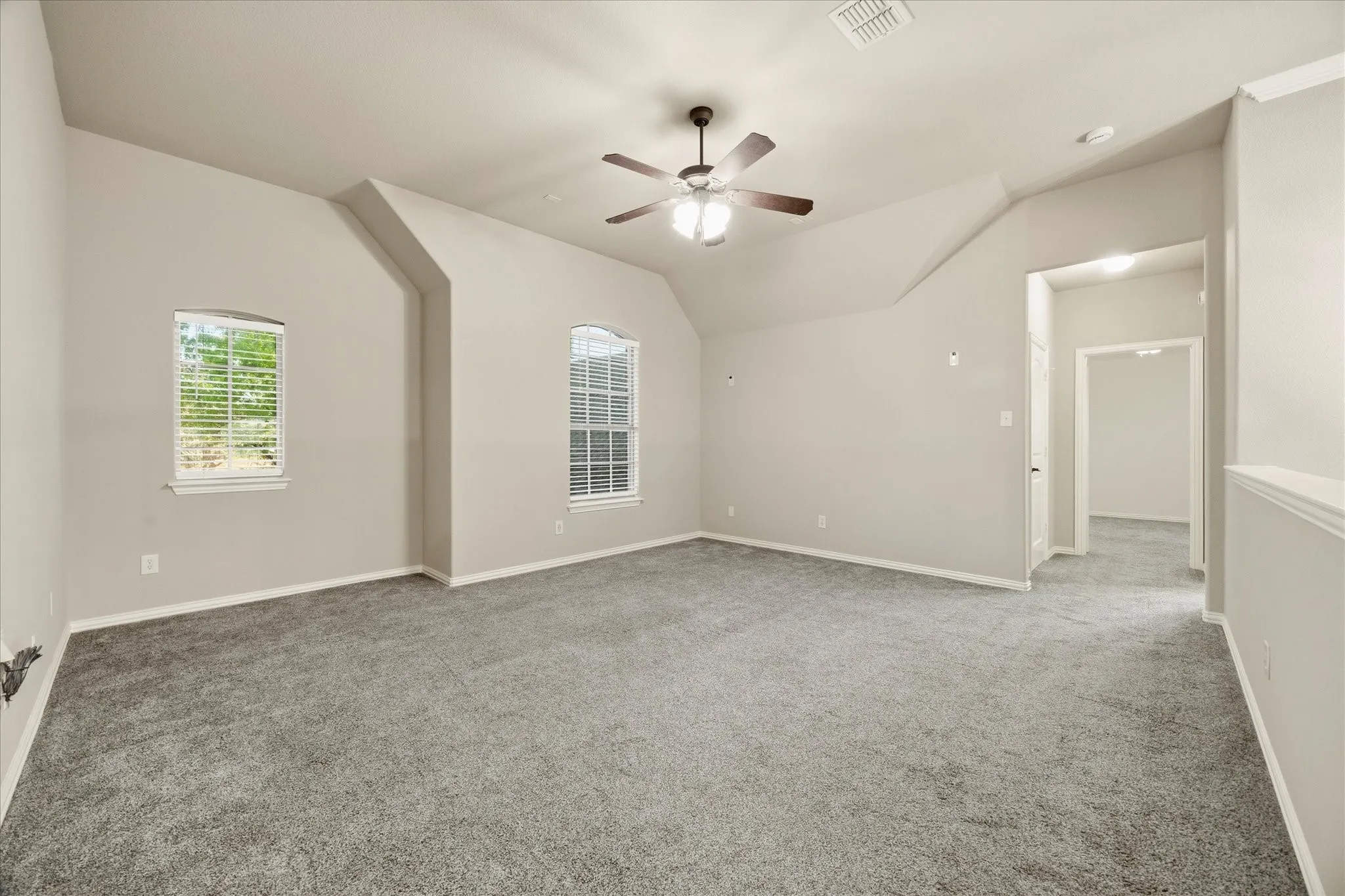Single Family Residence For Sale in Rockwall County , 201 Chatfield Drive, Rockwall, Texas 75087, 4 Bedroom, 4 Bathroom, 2 Garage spaces, 3,145 Sqft, built in 2011, mls#21215147, Real Estate Agent in Rockwall, Homes For Sale in Rockwall county, Homes For Sale in Rockwall, Realtor in Rockwall Texas, Real Estate Brokerage Independent Realty Texas, Luminita Cordes Realtor
