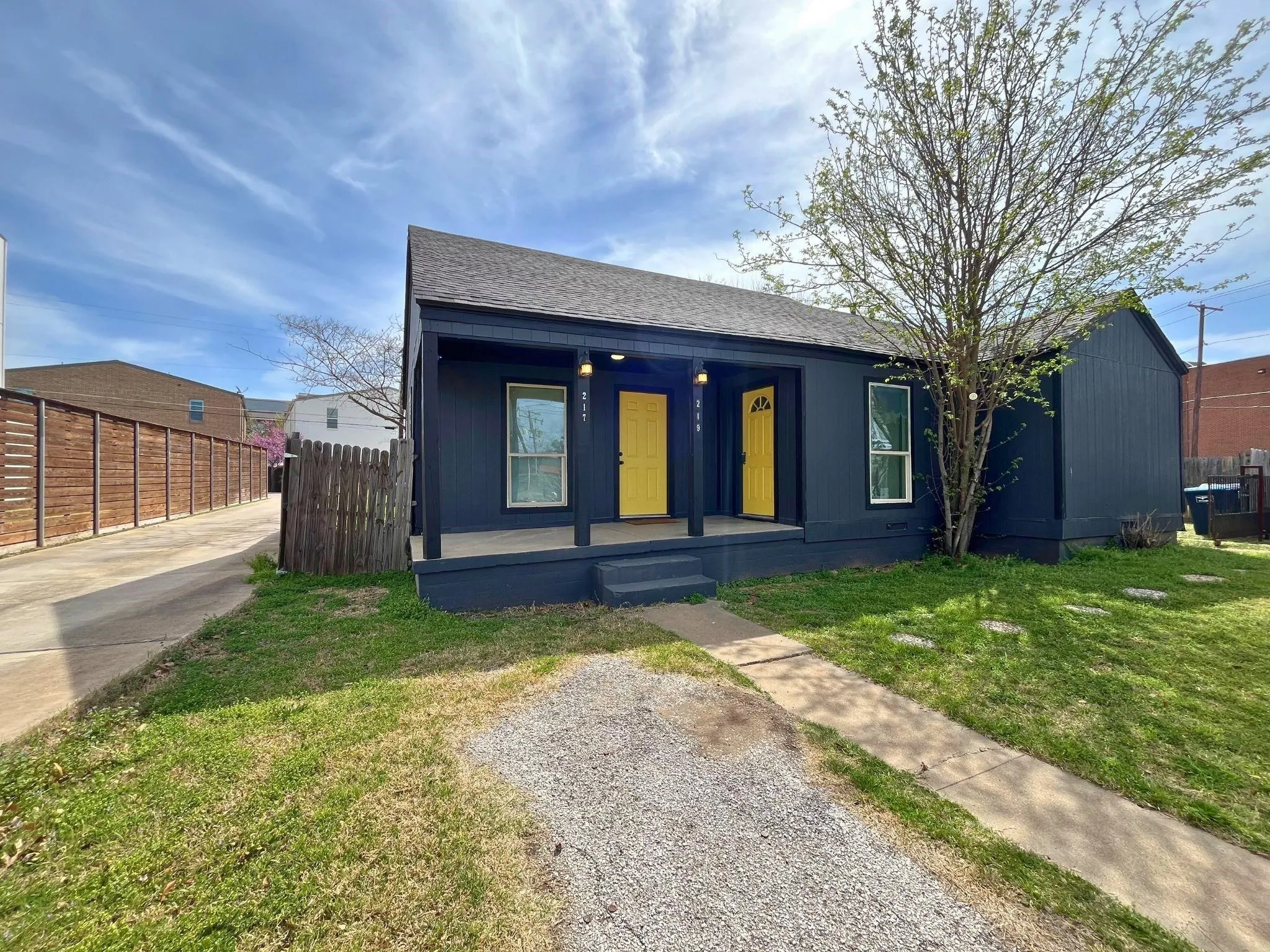 Duplex For Rent