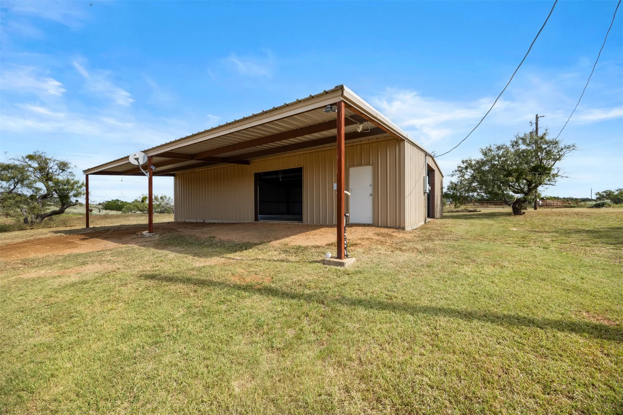 Single Family Residence For Sale in San Saba County , 6500 CR 310, San Saba, Texas 76877, 4 Bedroom, 4 Bathroom, Garage spaces, 2,400 Sqft, built in 2010, mls#21216402, Real Estate Agent in San Saba, Homes For Sale in San Saba county, Homes For Sale in San Saba, Realtor in San Saba Texas, Real Estate Brokerage Independent Realty Texas, Luminita Cordes Realtor