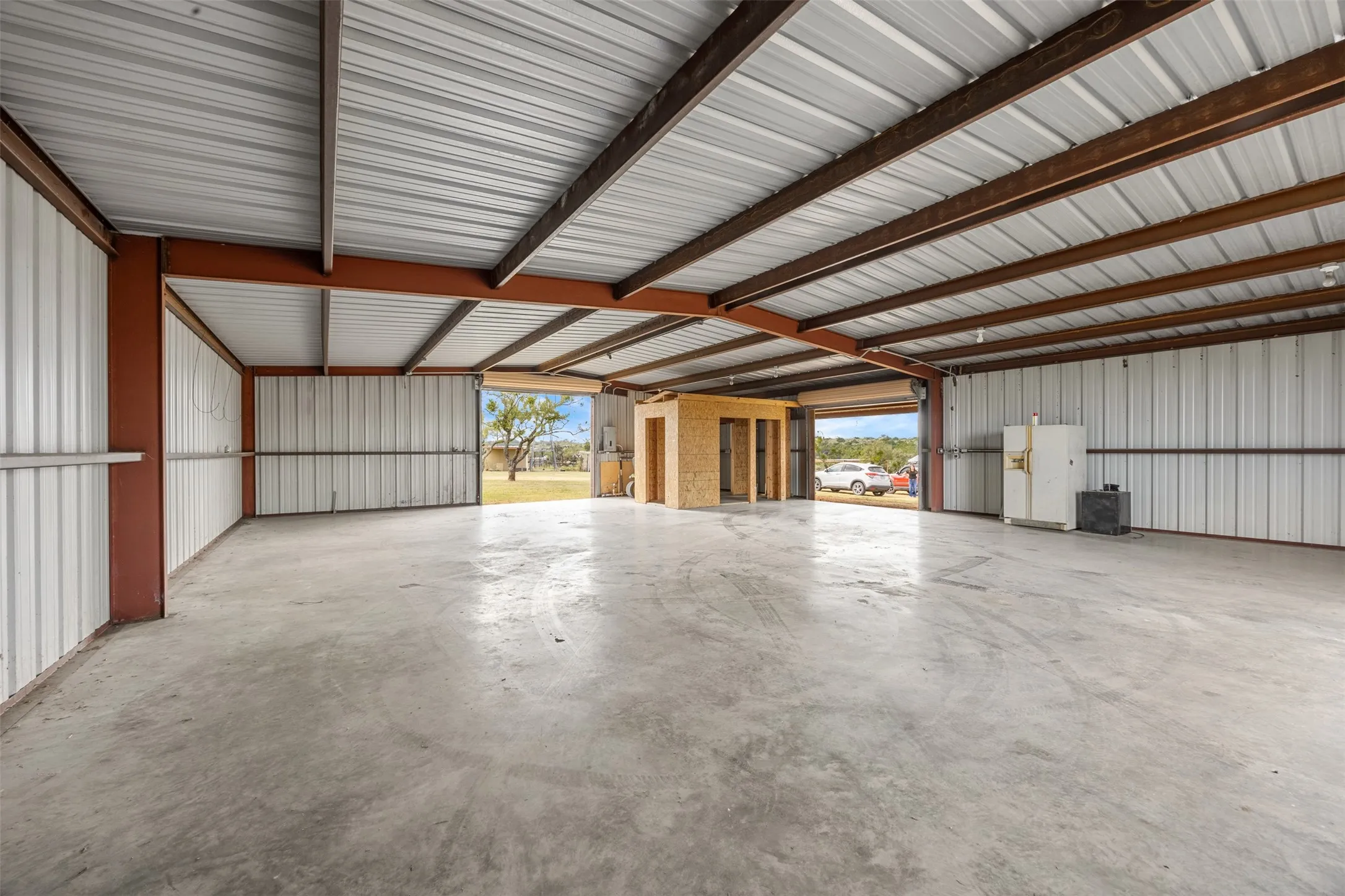 Single Family Residence For Sale in San Saba County , 6500 CR 310, San Saba, Texas 76877, 4 Bedroom, 4 Bathroom, Garage spaces, 2,400 Sqft, built in 2010, mls#21216402, Real Estate Agent in San Saba, Homes For Sale in San Saba county, Homes For Sale in San Saba, Realtor in San Saba Texas, Real Estate Brokerage Independent Realty Texas, Luminita Cordes Realtor