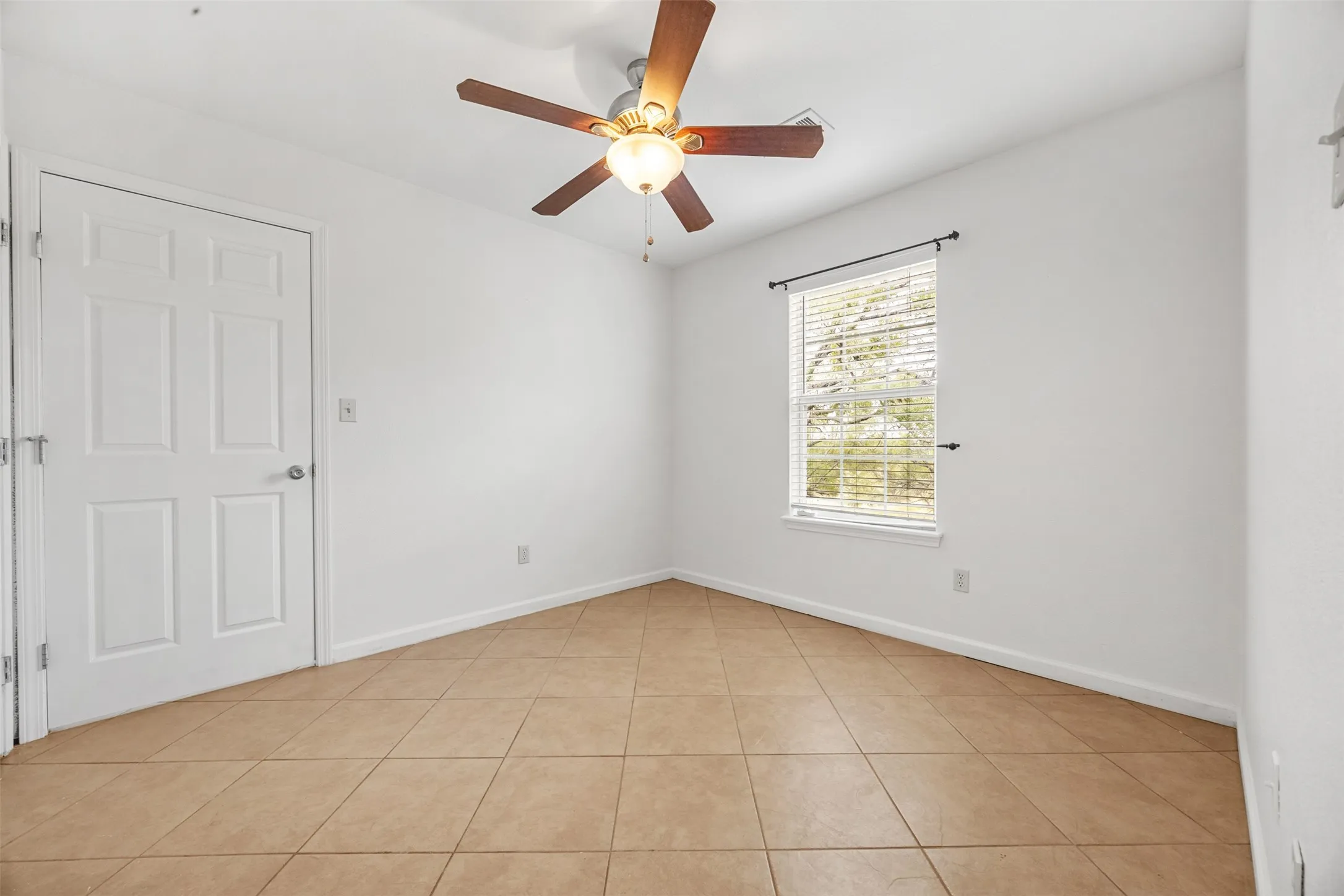 Single Family Residence For Sale in San Saba County , 6500 CR 310, San Saba, Texas 76877, 4 Bedroom, 4 Bathroom, Garage spaces, 2,400 Sqft, built in 2010, mls#21216402, Real Estate Agent in San Saba, Homes For Sale in San Saba county, Homes For Sale in San Saba, Realtor in San Saba Texas, Real Estate Brokerage Independent Realty Texas, Luminita Cordes Realtor