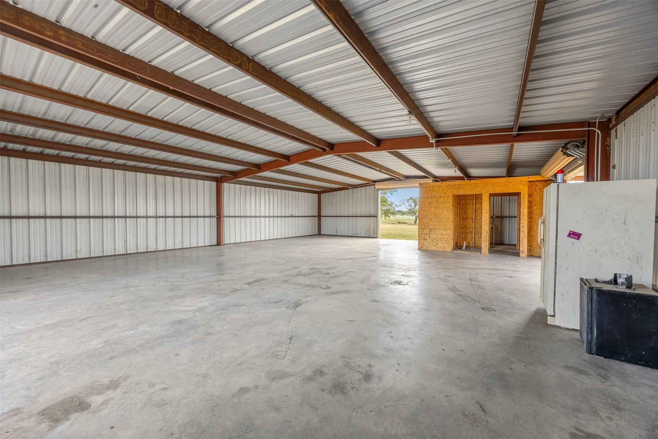 Single Family Residence For Sale in San Saba County , 6500 CR 310, San Saba, Texas 76877, 4 Bedroom, 4 Bathroom, Garage spaces, 2,400 Sqft, built in 2010, mls#21216402, Real Estate Agent in San Saba, Homes For Sale in San Saba county, Homes For Sale in San Saba, Realtor in San Saba Texas, Real Estate Brokerage Independent Realty Texas, Luminita Cordes Realtor