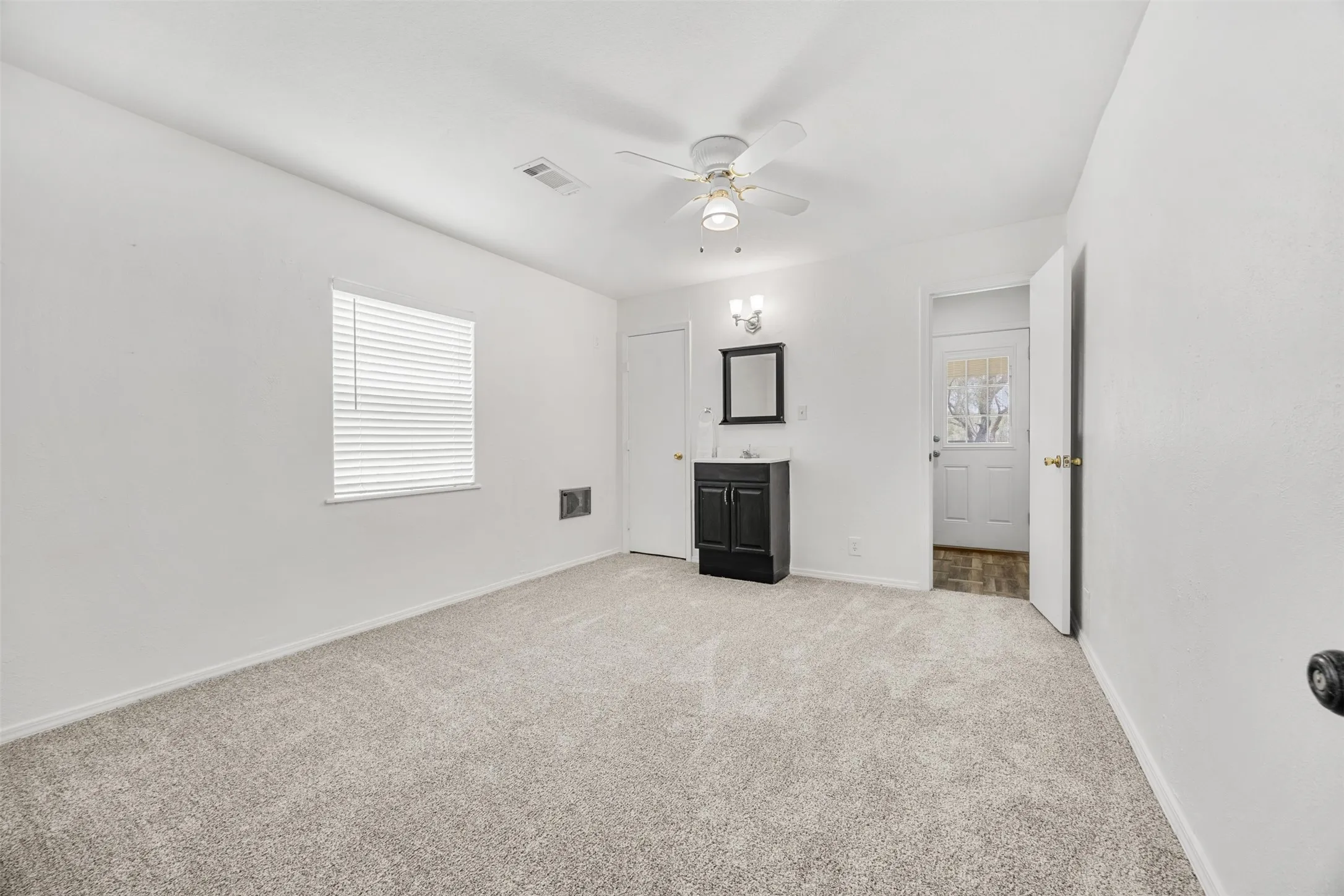 Laundry Room/Flex Room with a closet and full bath