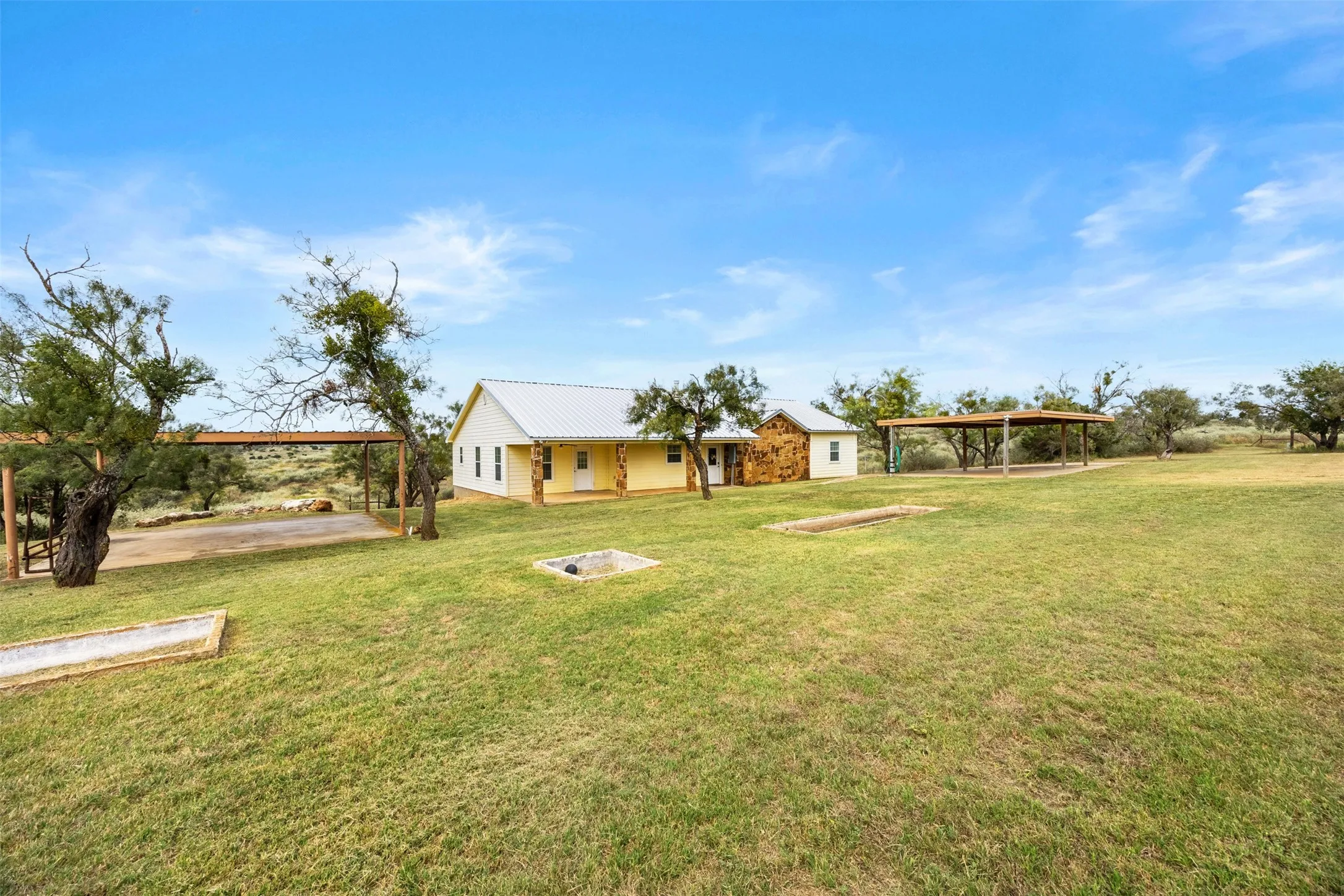Single Family Residence For Sale in San Saba County , 6500 CR 310, San Saba, Texas 76877, 4 Bedroom, 4 Bathroom, Garage spaces, 2,400 Sqft, built in 2010, mls#21216402, Real Estate Agent in San Saba, Homes For Sale in San Saba county, Homes For Sale in San Saba, Realtor in San Saba Texas, Real Estate Brokerage Independent Realty Texas, Luminita Cordes Realtor