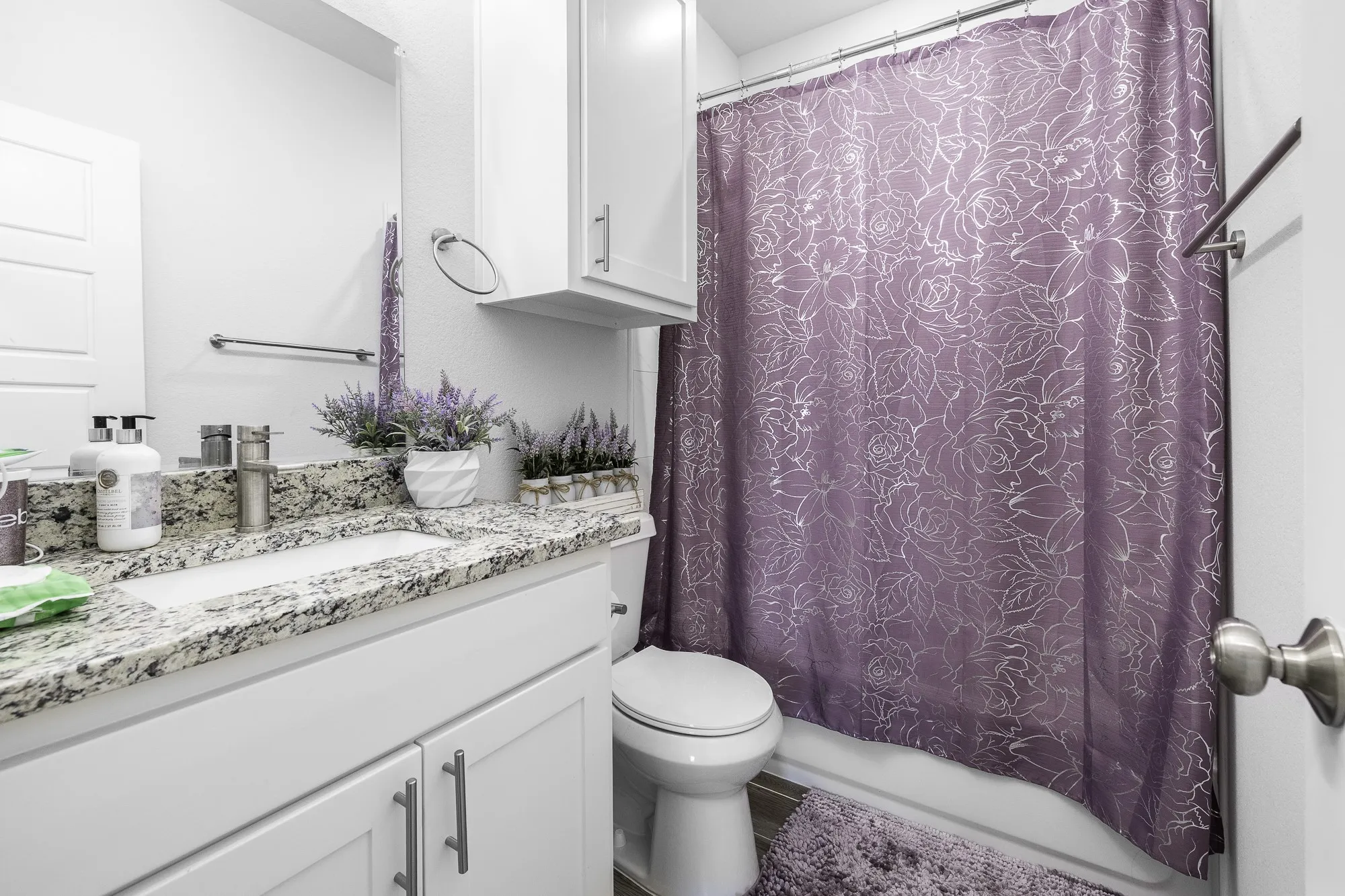 Single Family Residence For Sale in Hood County , 2601 Austin Drive, Granbury, Texas 76048, 3 Bedroom, 4 Bathroom, 1 Garage spaces, 1,882 Sqft, built in 2021, mls#21213315, Real Estate Agent in Granbury, Homes For Sale in Hood county, Homes For Sale in Granbury, Realtor in Granbury Texas, Real Estate Brokerage Independent Realty Texas, Luminita Cordes Realtor